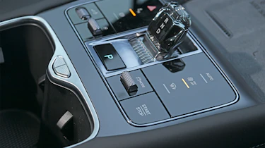 BYD Sealion 7 - drive selector