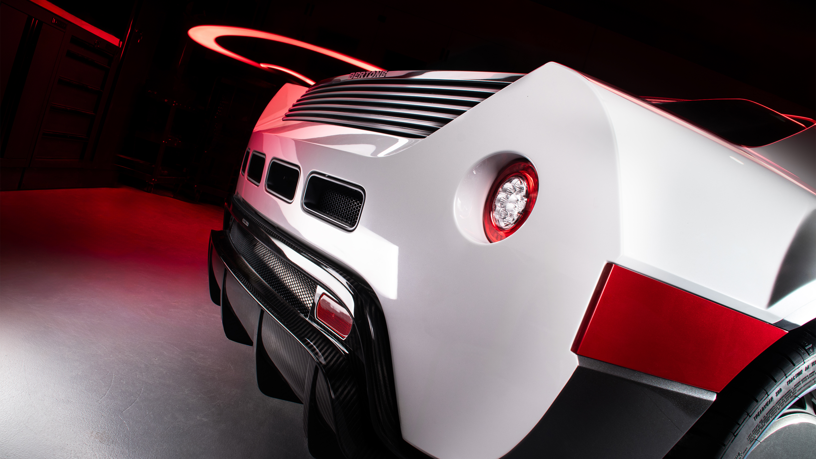 Bertone Runabout - rear lights