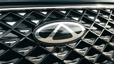 Chery Tiggo 8 - grille badge