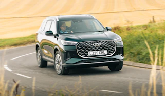 Chery Tiggo 8 - front cornering