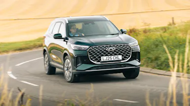 Chery Tiggo 8 - front cornering