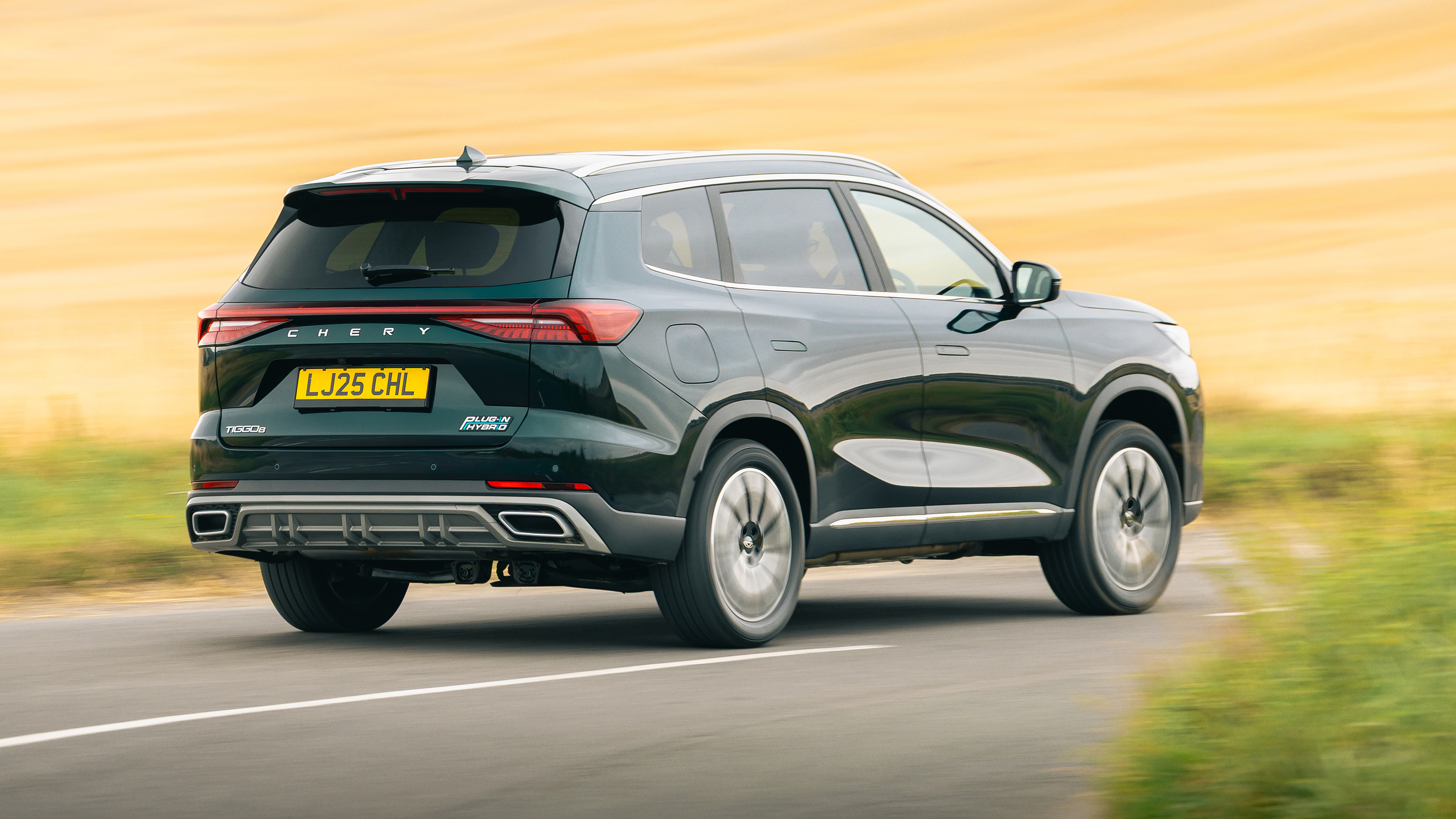 Chery Tiggo 8 - rear cornering