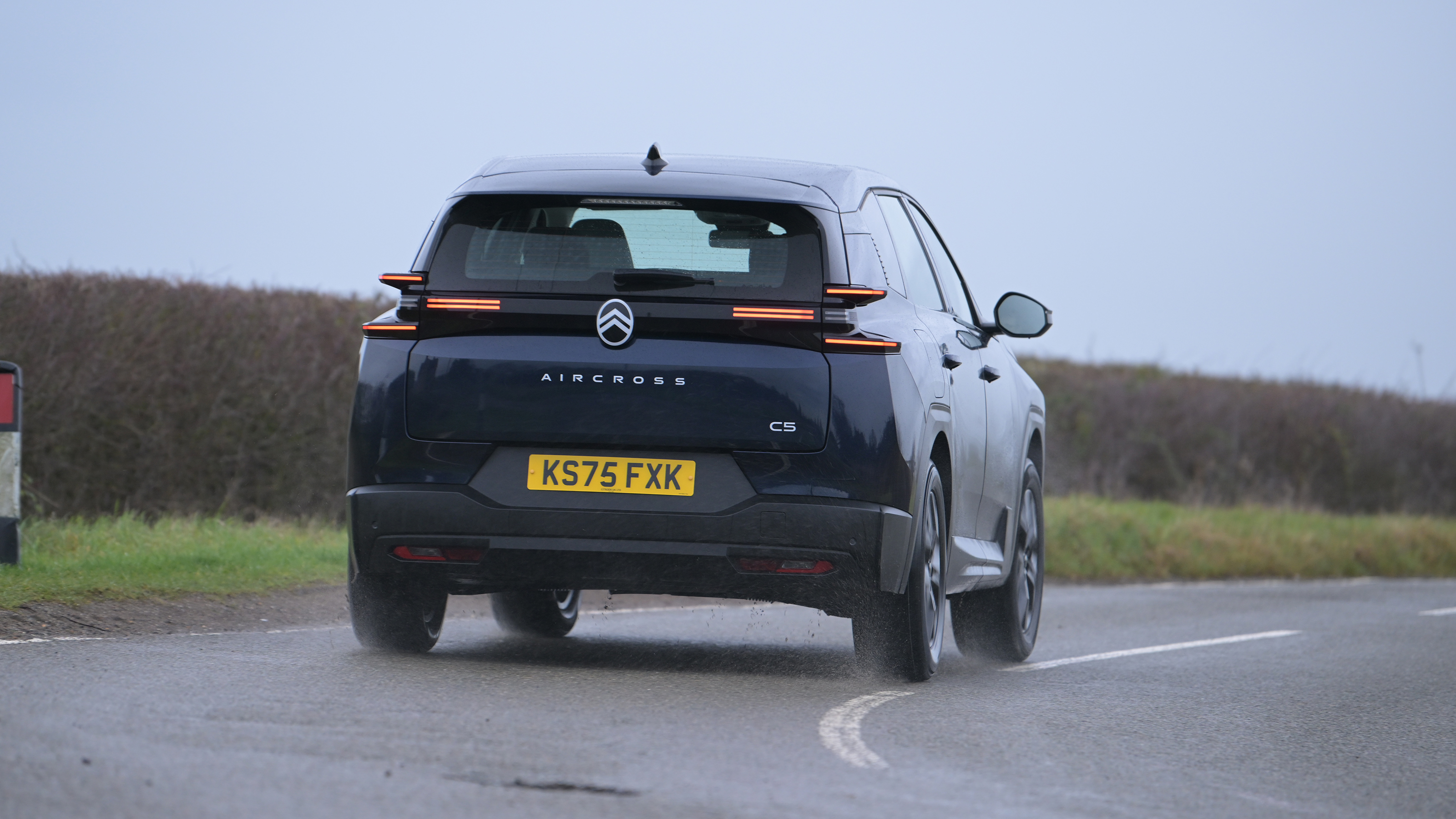 Citroen C5 Aircross - rear cornering