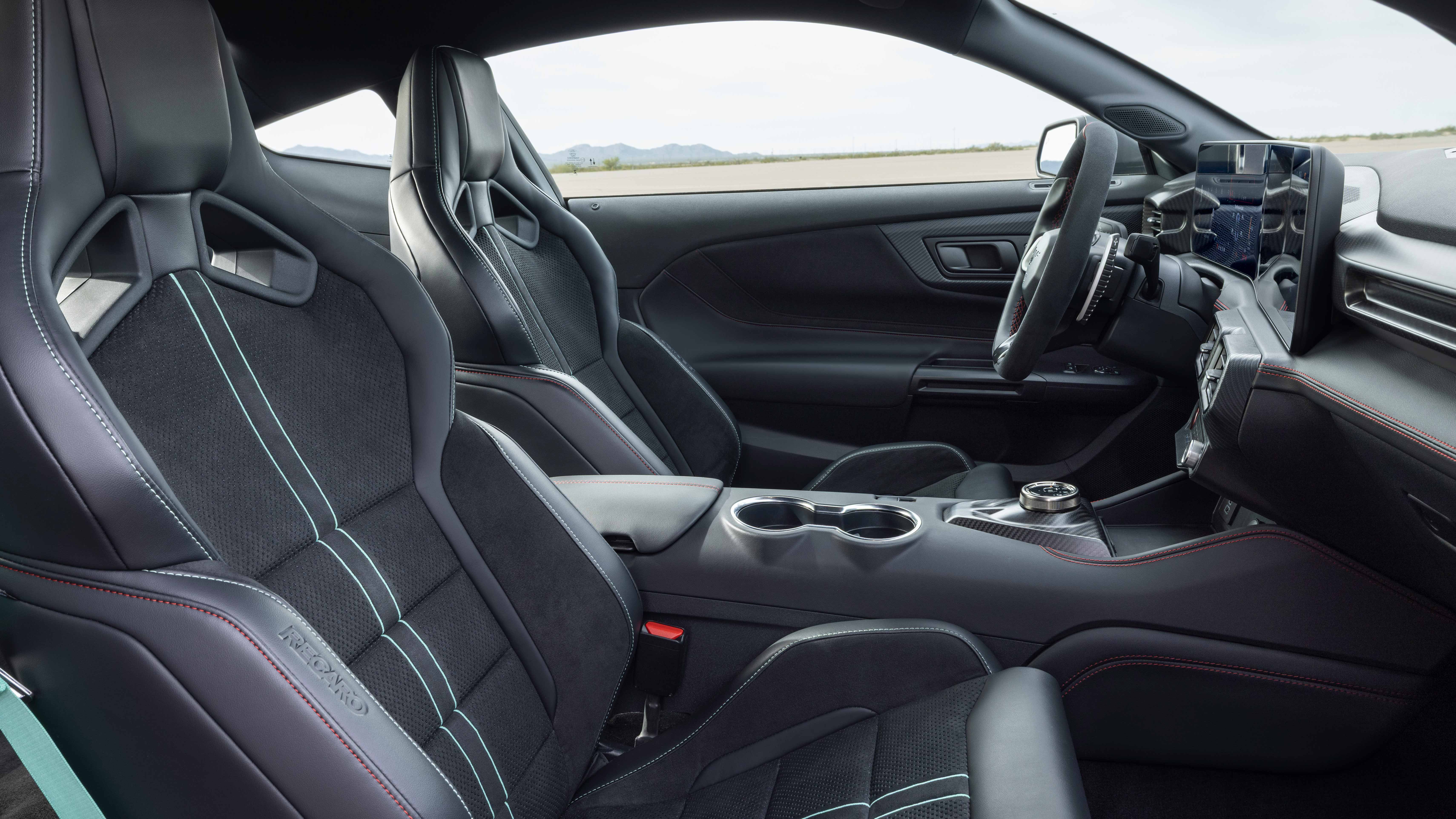 Ford Mustang Dark Horse SC - cabin