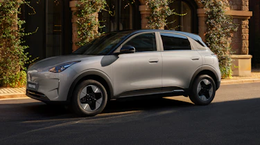 Geely EX2 - front angled outside