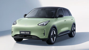 Geely EX2 - green front 3/4