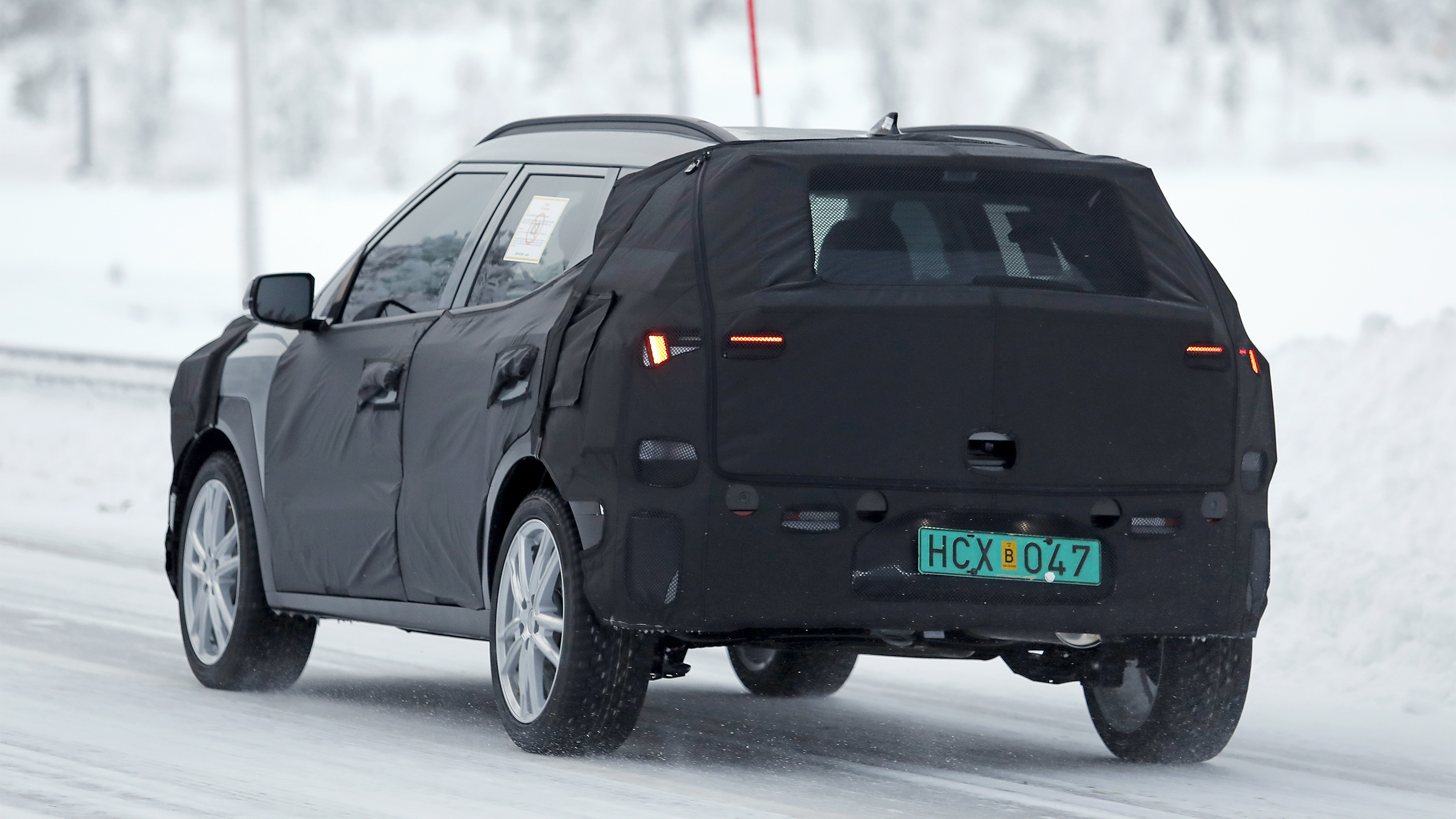 Hyundai compact SUV - rear 3/4