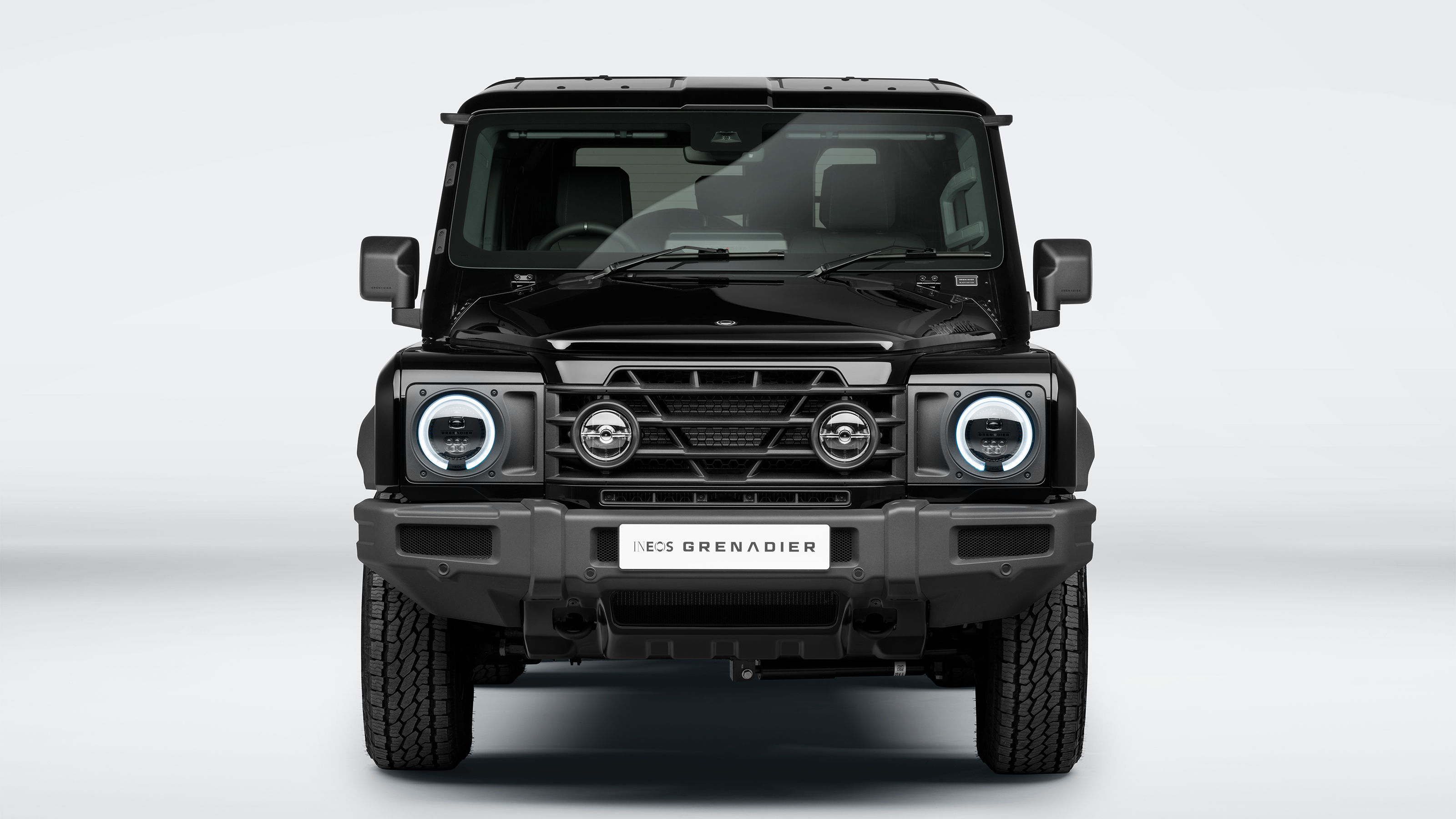 Ineos Grenadier Black Edition - front end studio