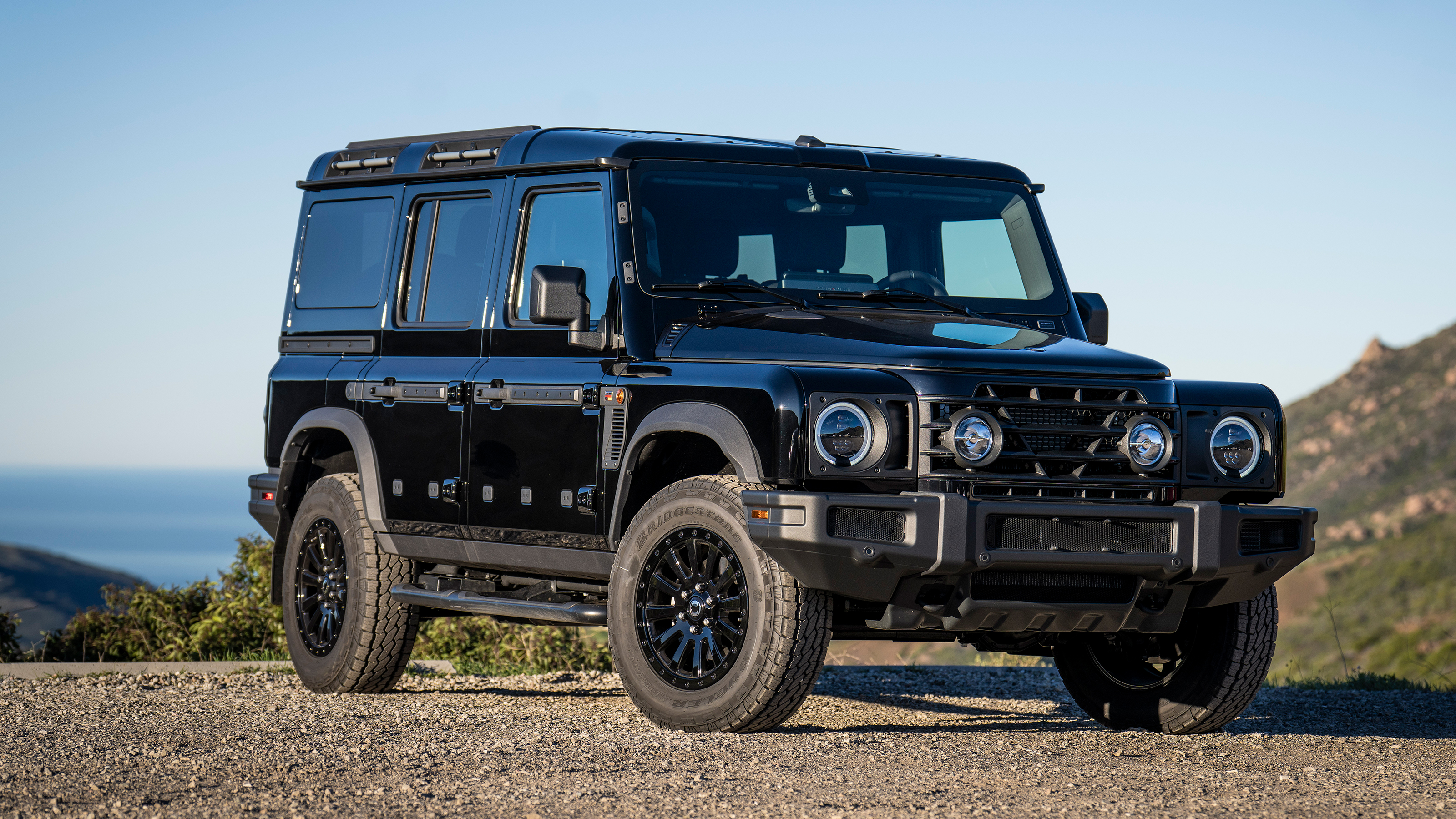 Ineos Grenadier Black Edition - front 3/4 outside