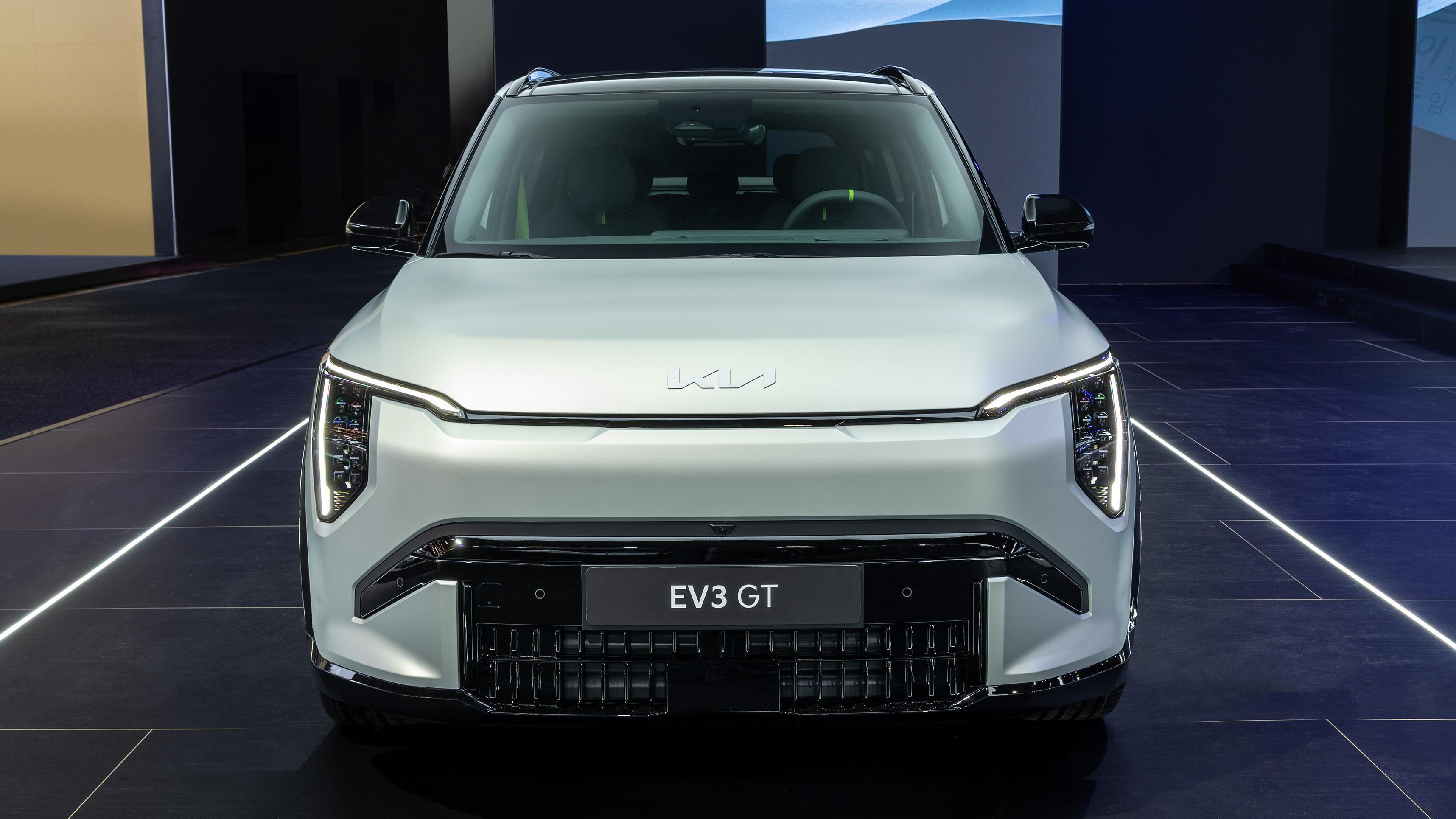 Kia EV3 GT - full front