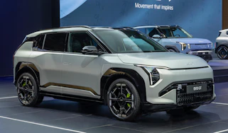 Kia EV3 GT - front