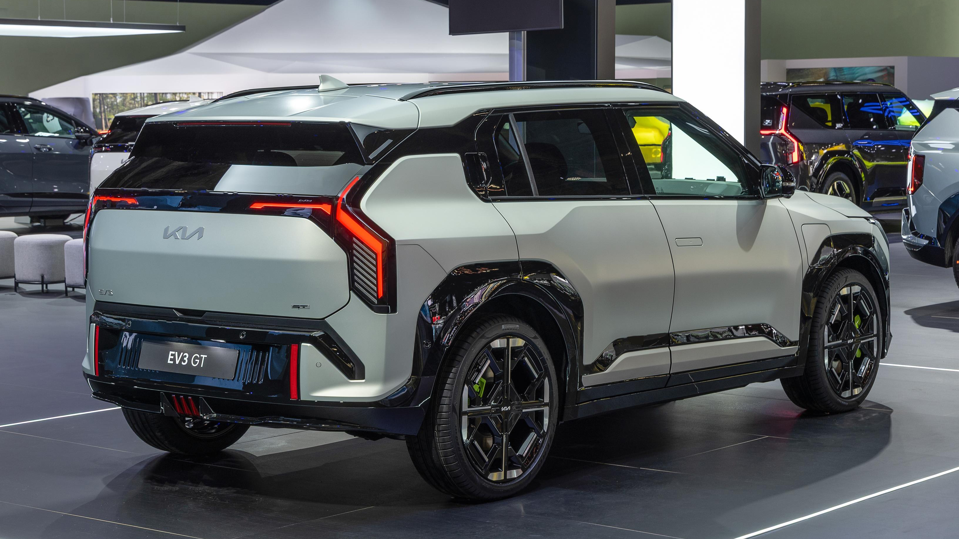 Kia EV3 GT - rear