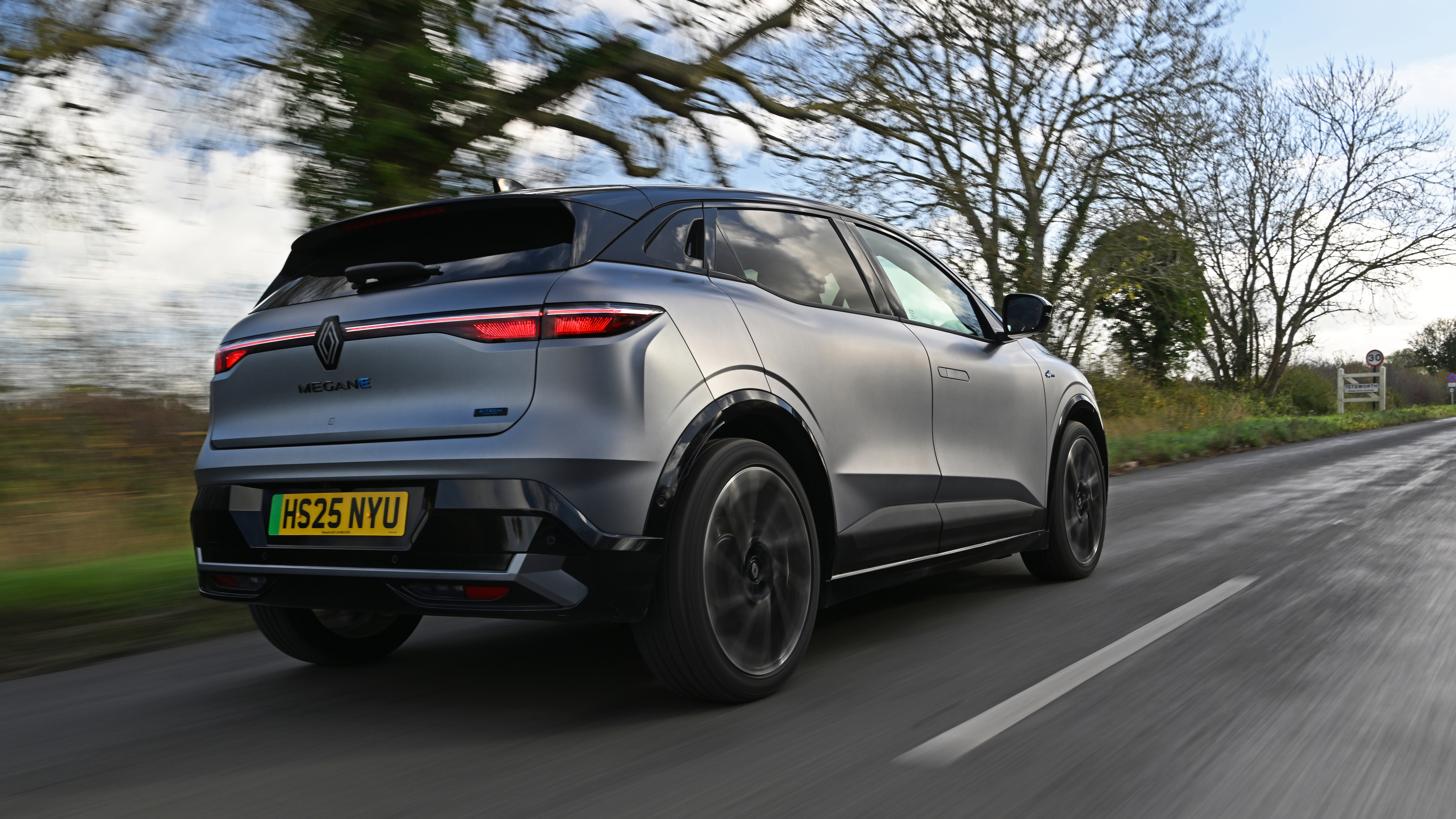 Renault Megane - rear tracking 
