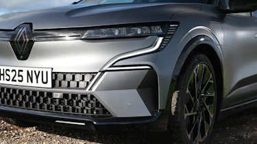Renault Megane - front headlight