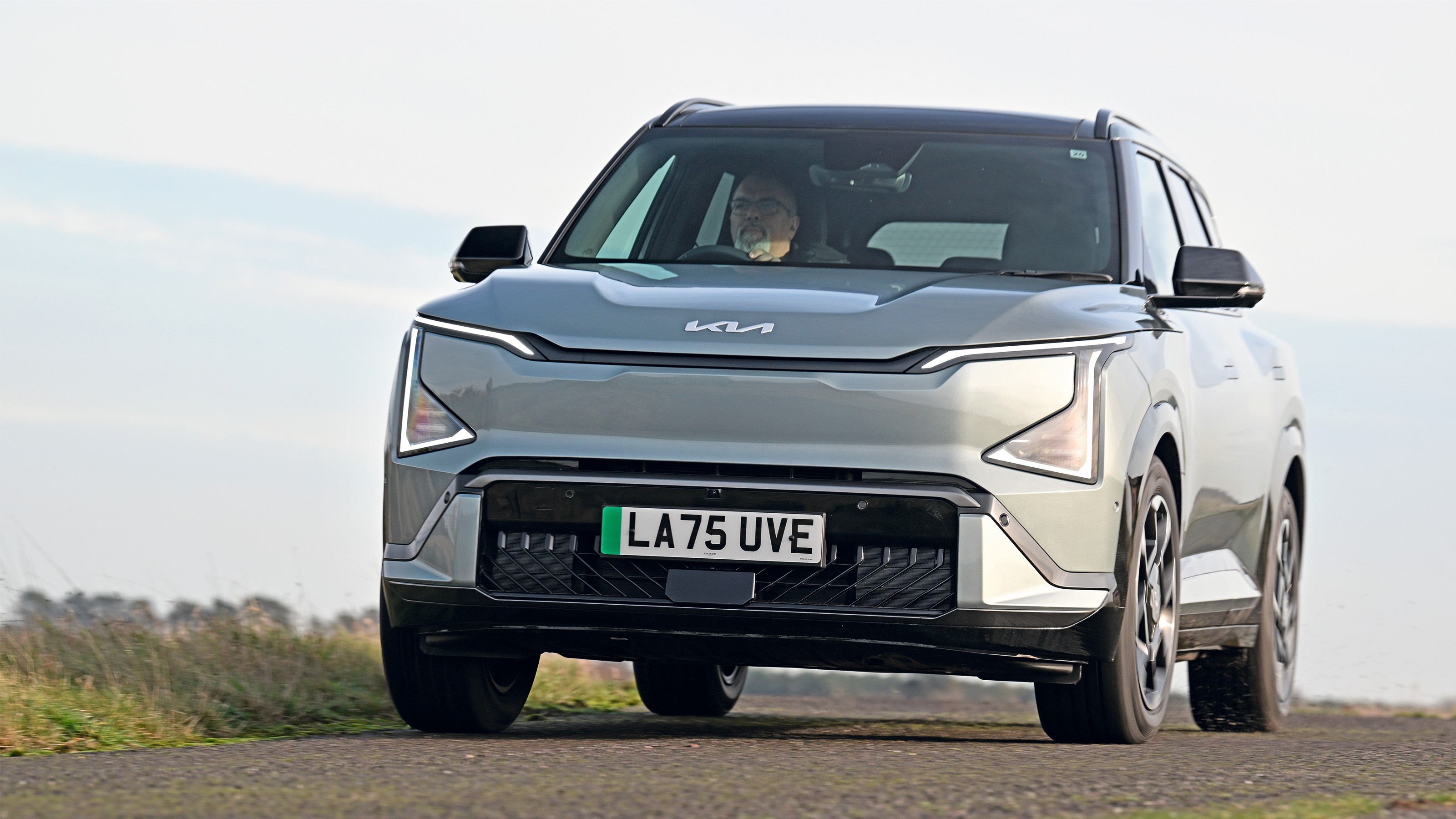 Kia EV5 - front cornering