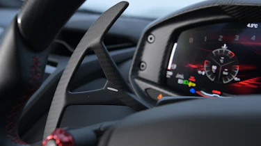 Lamborghini Temerario Alleggerita - gear shift paddle