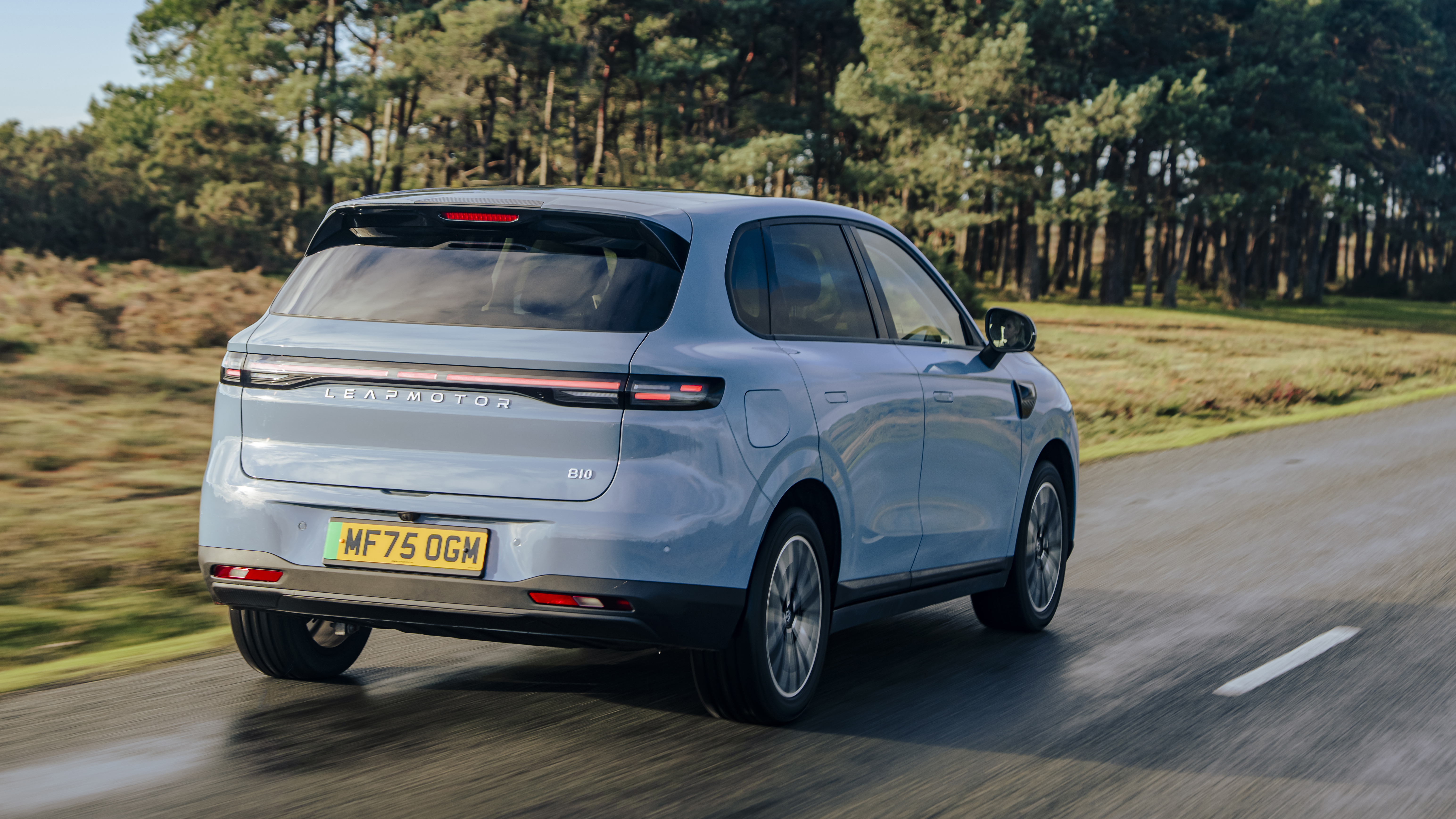 Leapmotor B10 on UK roads - rear tracking 