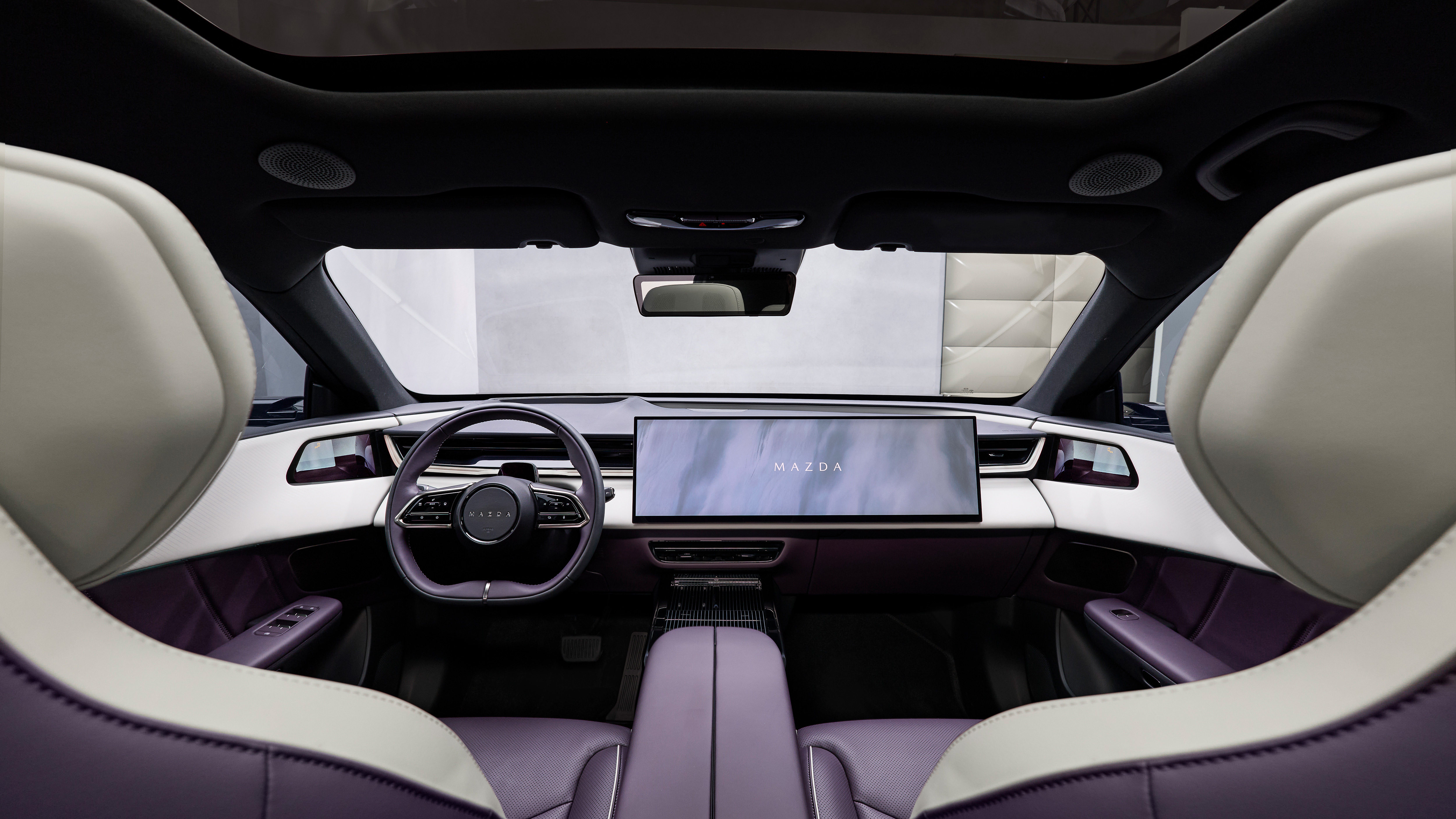 Mazda CX-6e - cabin