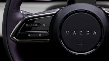 Mazda CX-6e - steering wheel