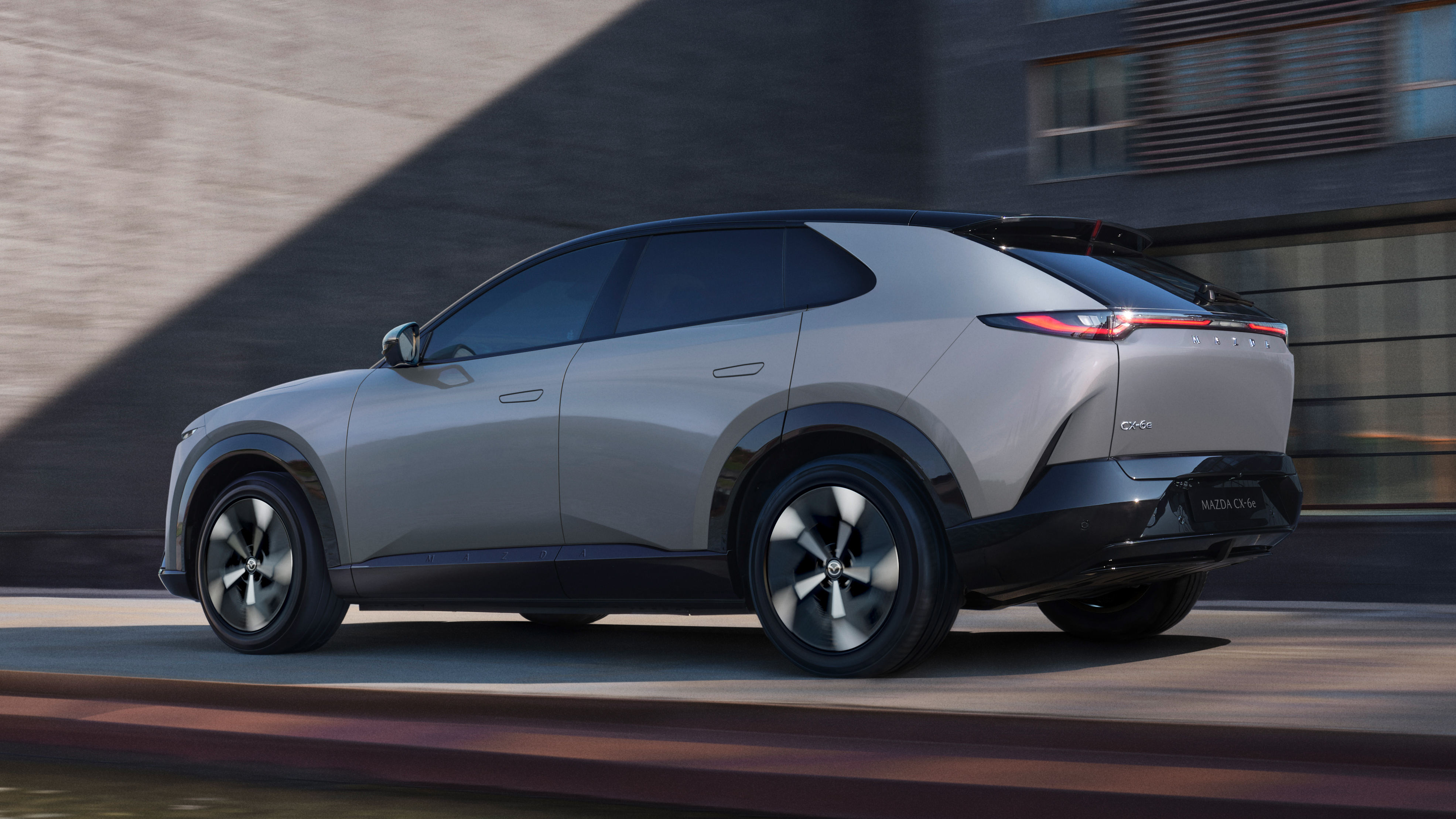 Mazda CX-6e - rear