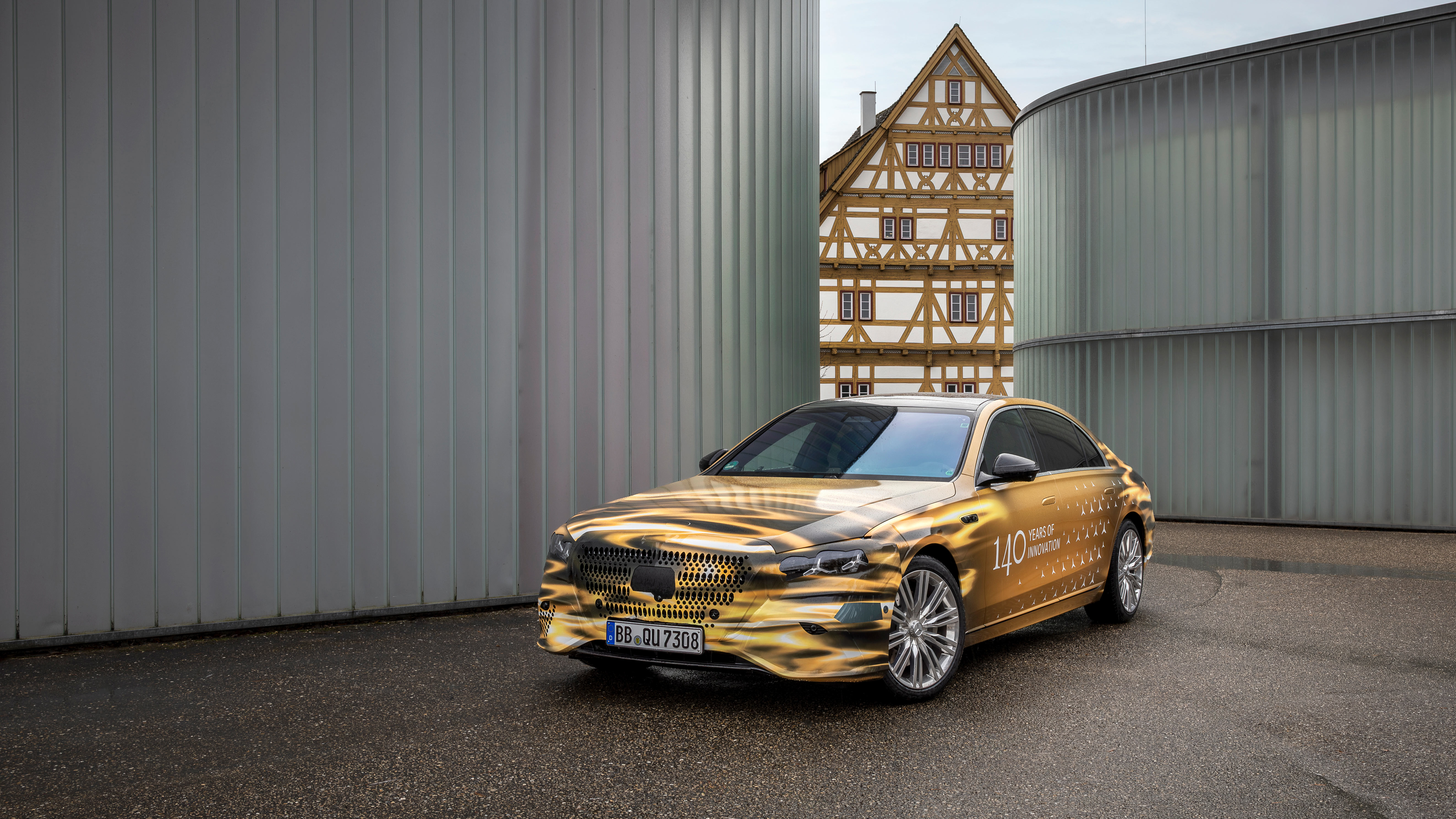 Mercedes S-Class - front/side