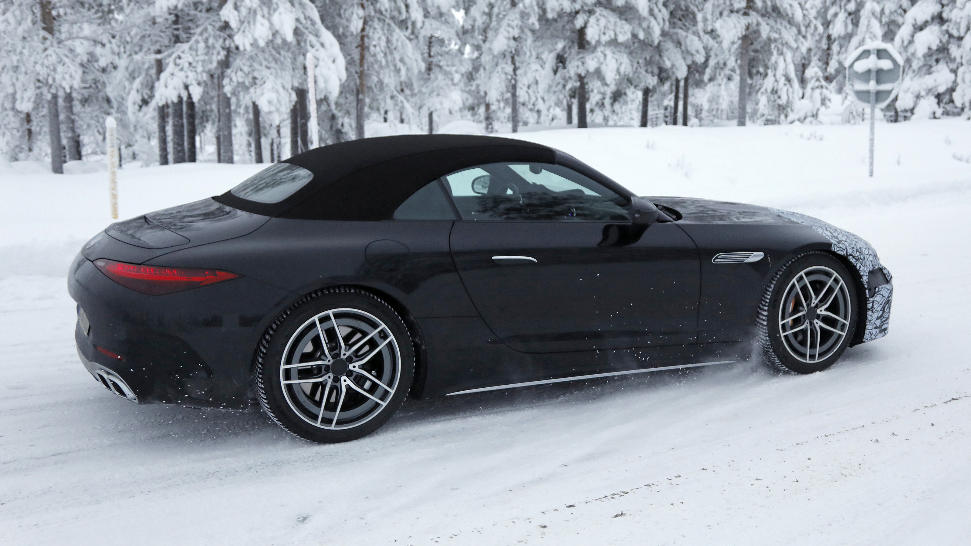 Mercedes-AMG SL Facelift - rear angled