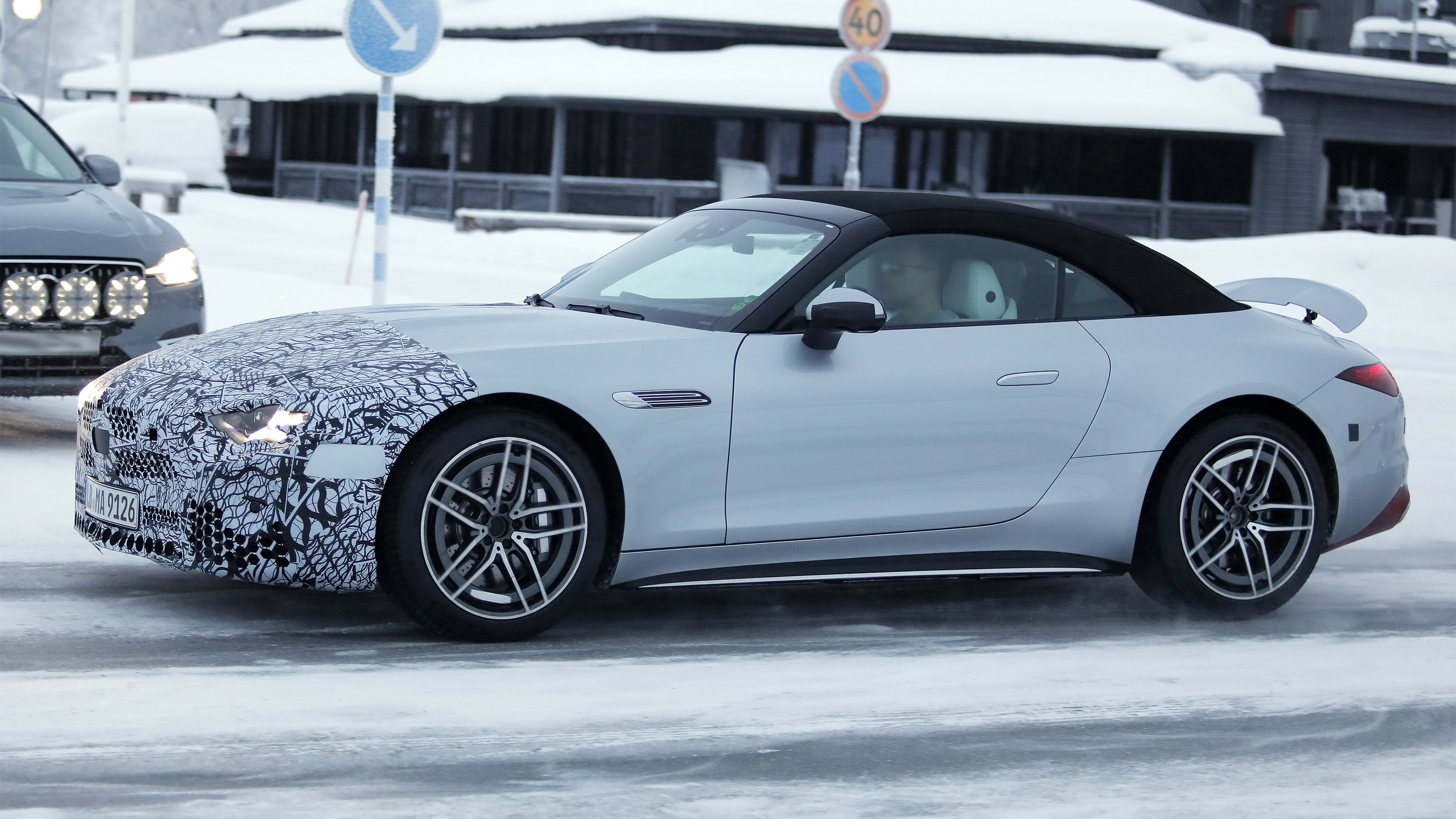 Mercedes-Maybach SL 680 Facelift - front angled