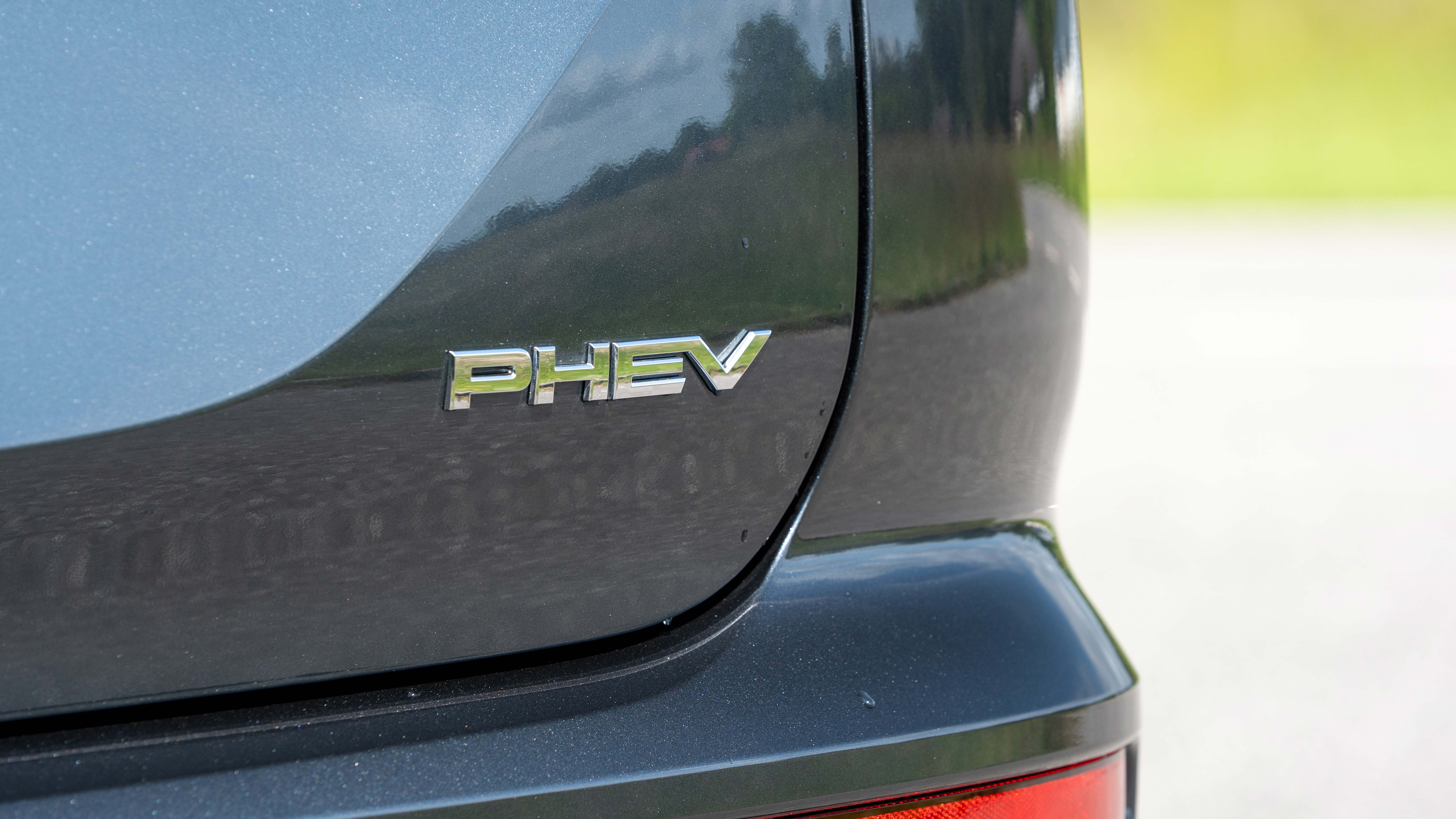 Mitsubishi Outlander PHEV - PHEV badge