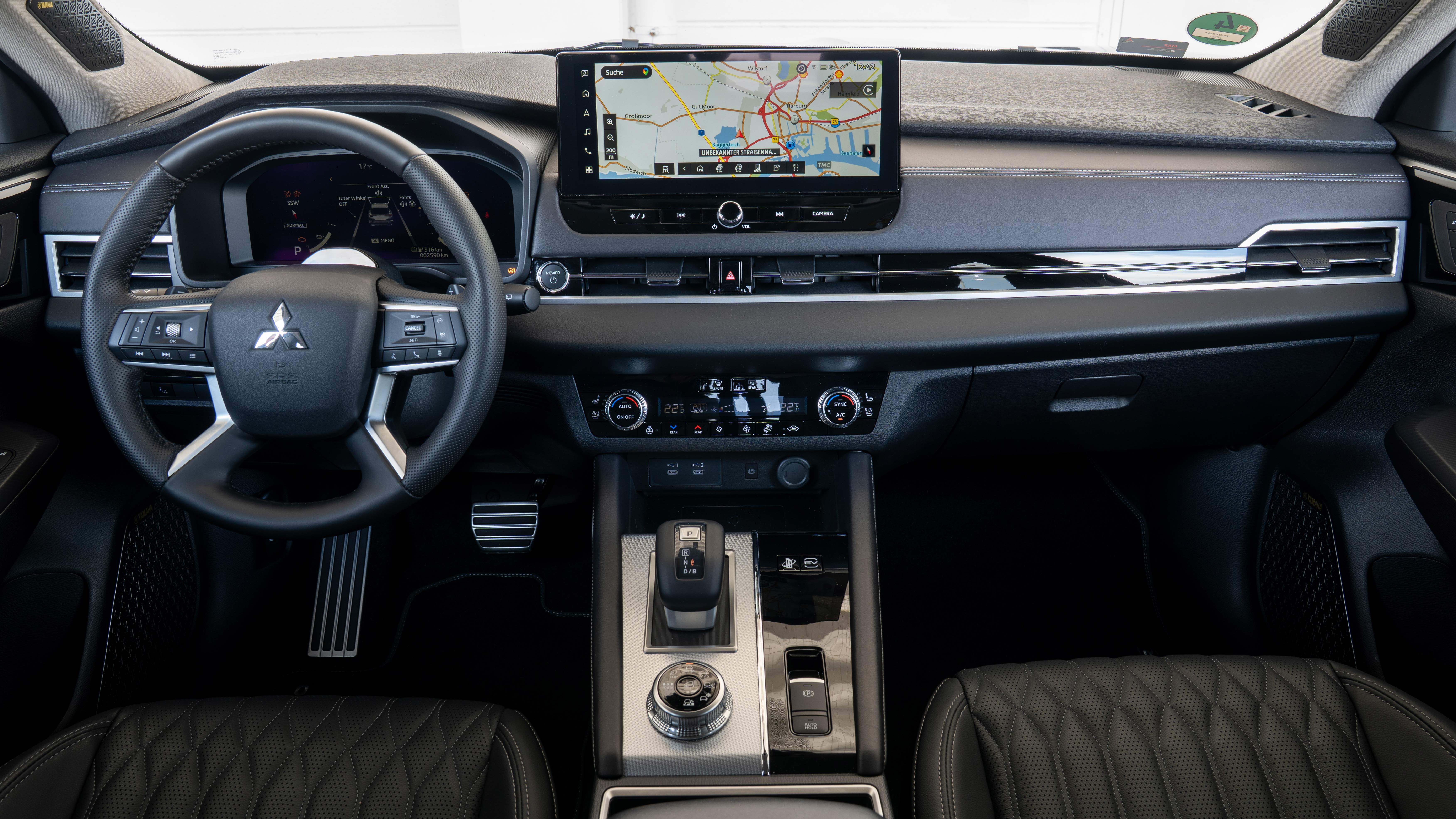 Mitsubishi Outlander PHEV - cabin