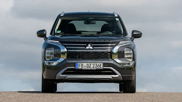 Mitsubishi Outlander PHEV - full front