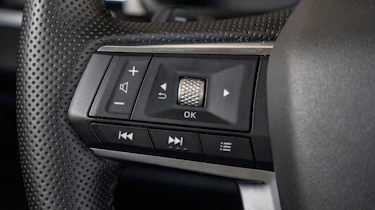 Mitsubishi Outlander PHEV - steering wheel controls