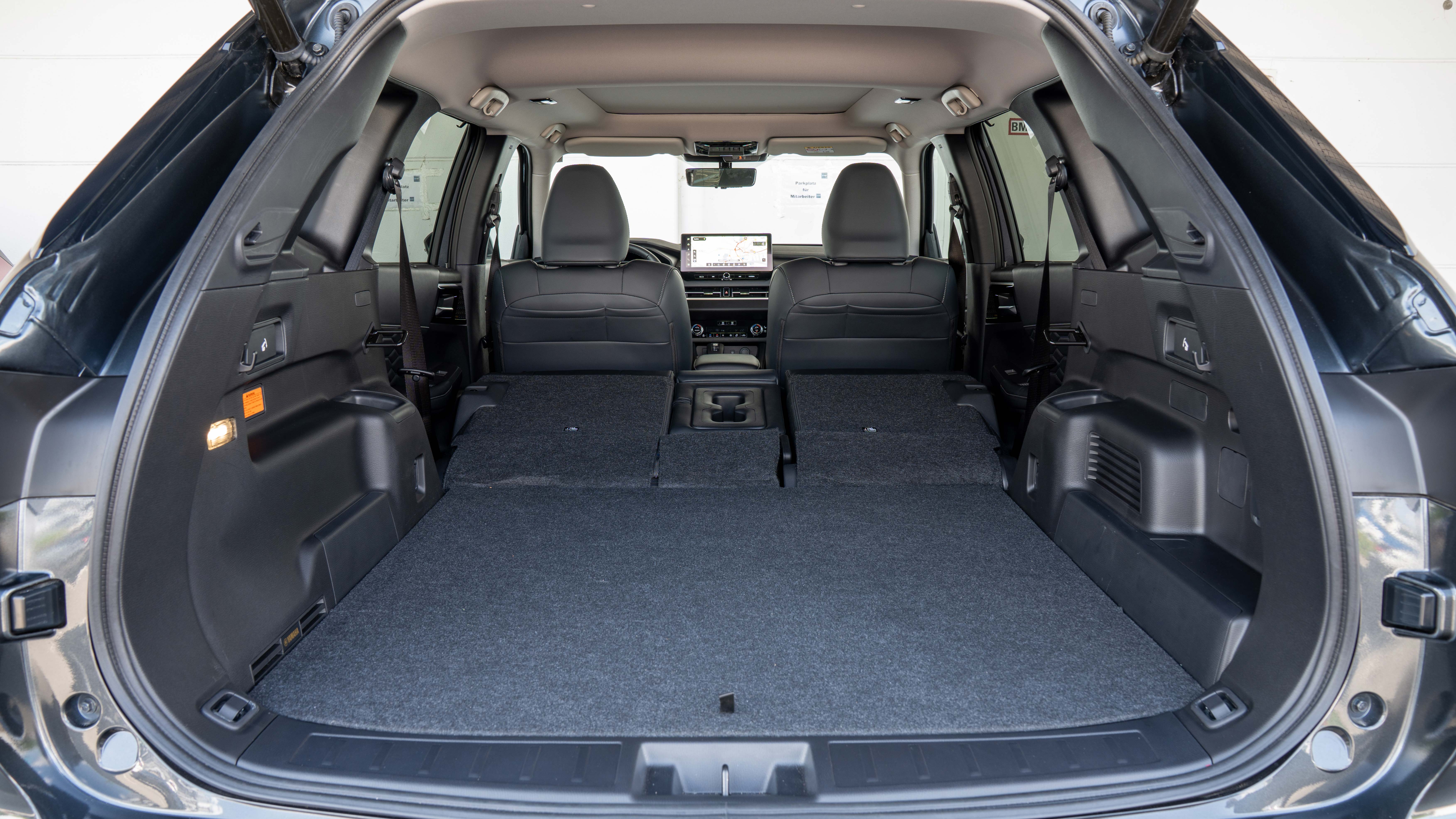 Mitsubishi Outlander PHEV - rear seats down