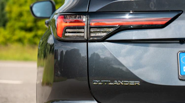 Mitsubishi Outlander PHEV - rear light