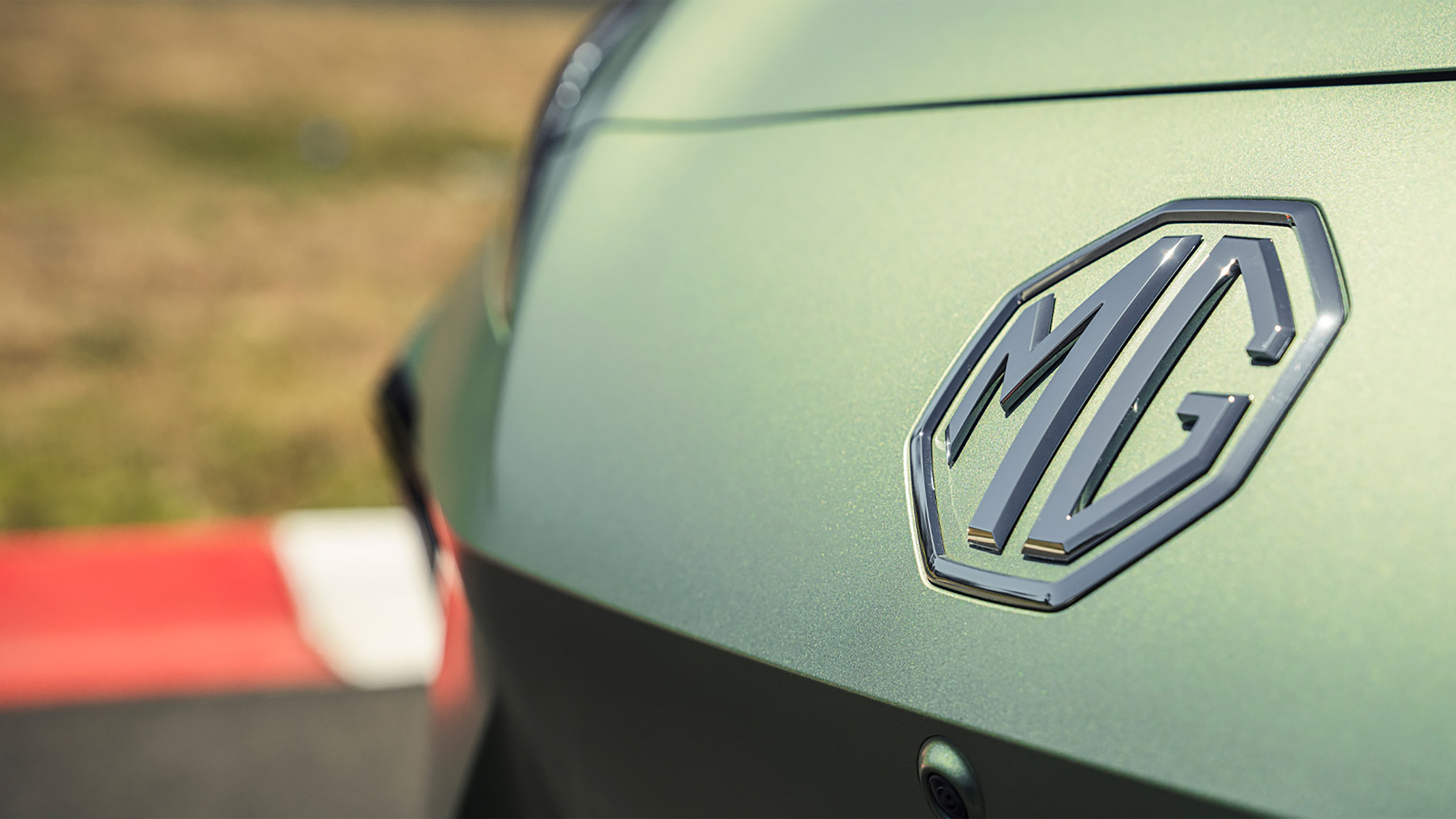 New MG4 - front badge
