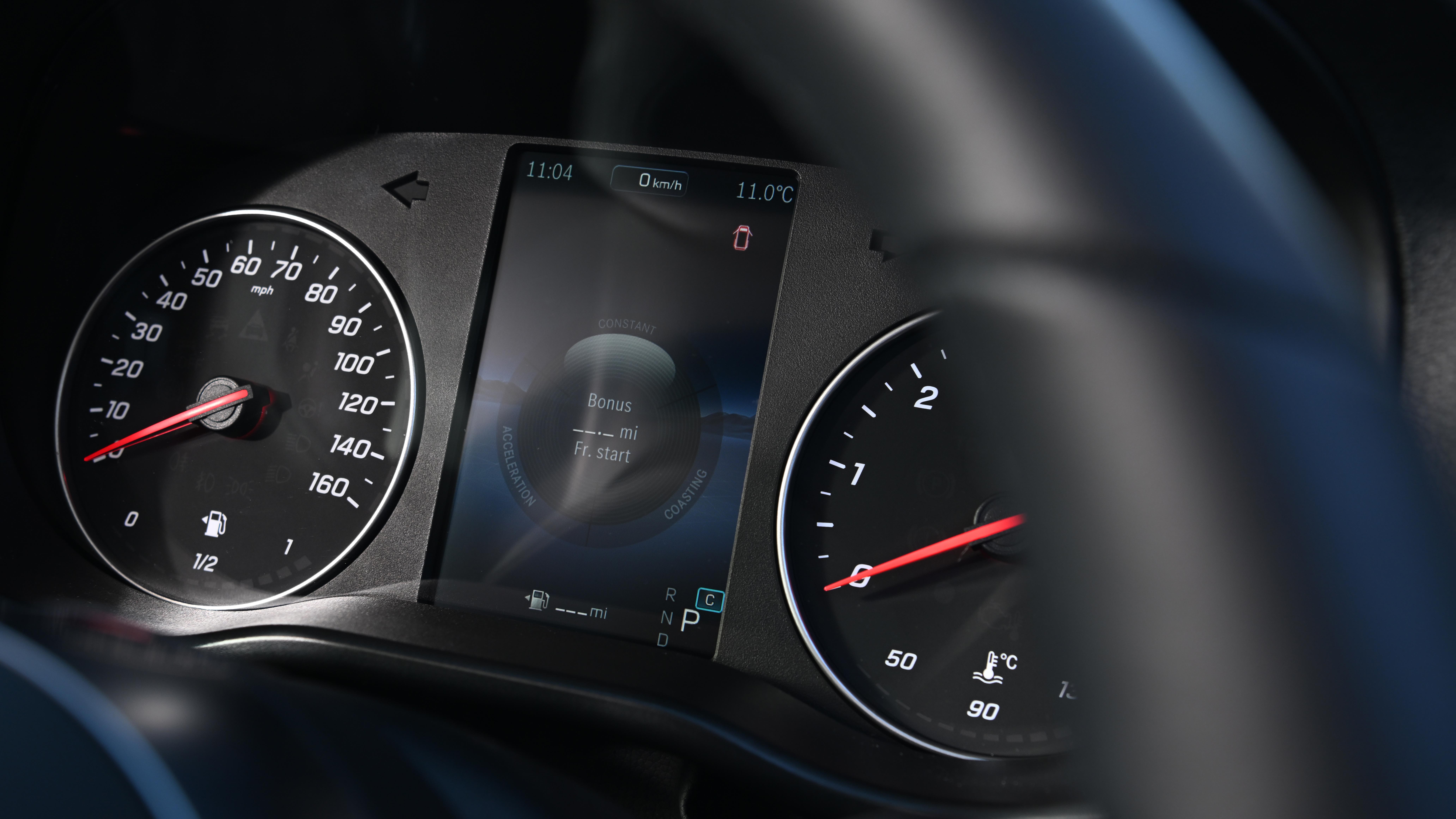 Mercedes Vito Tourer - dials