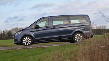 Mercedes Vito Tourer - side