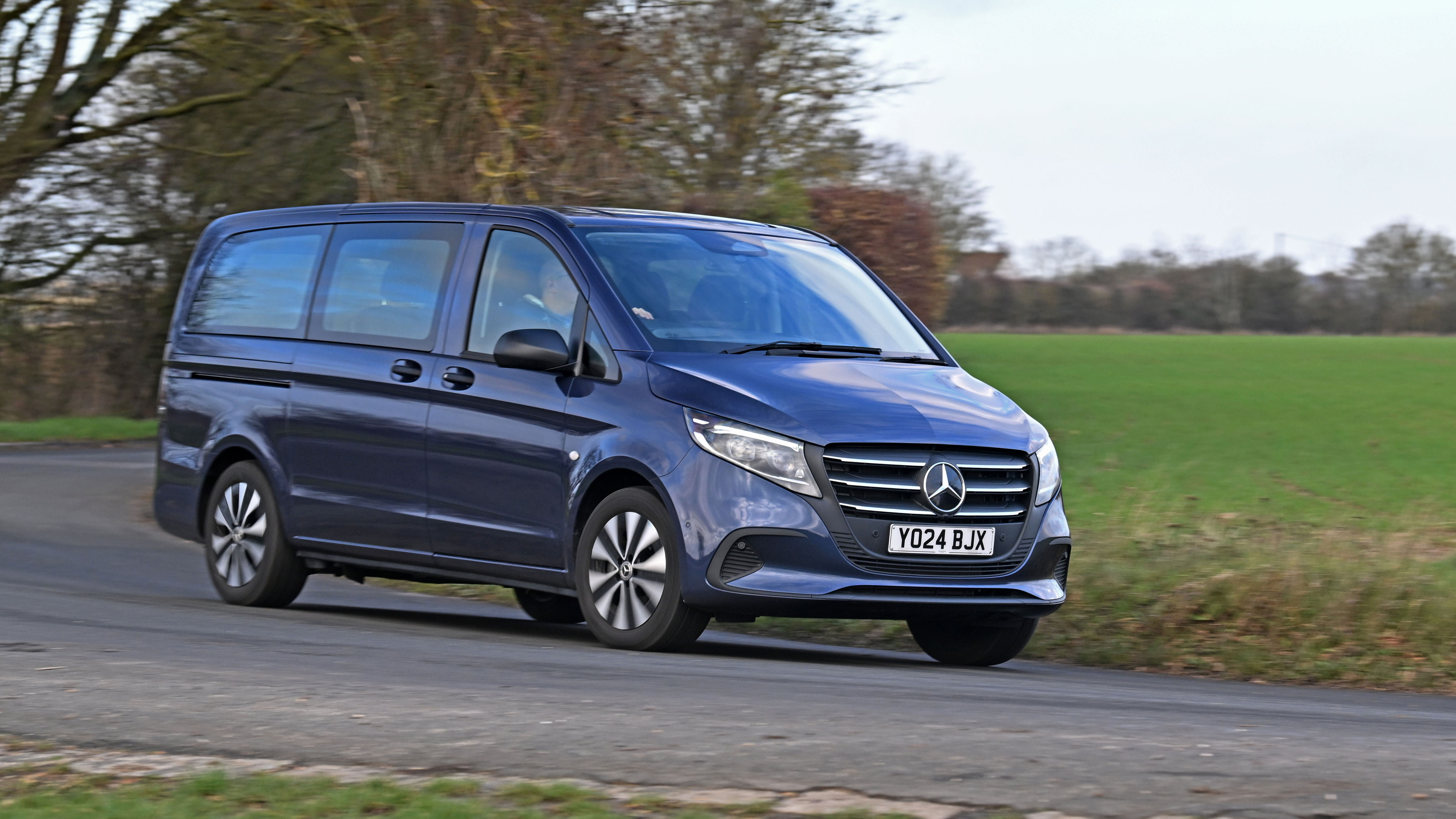 Mercedes Vito Tourer - front cornering