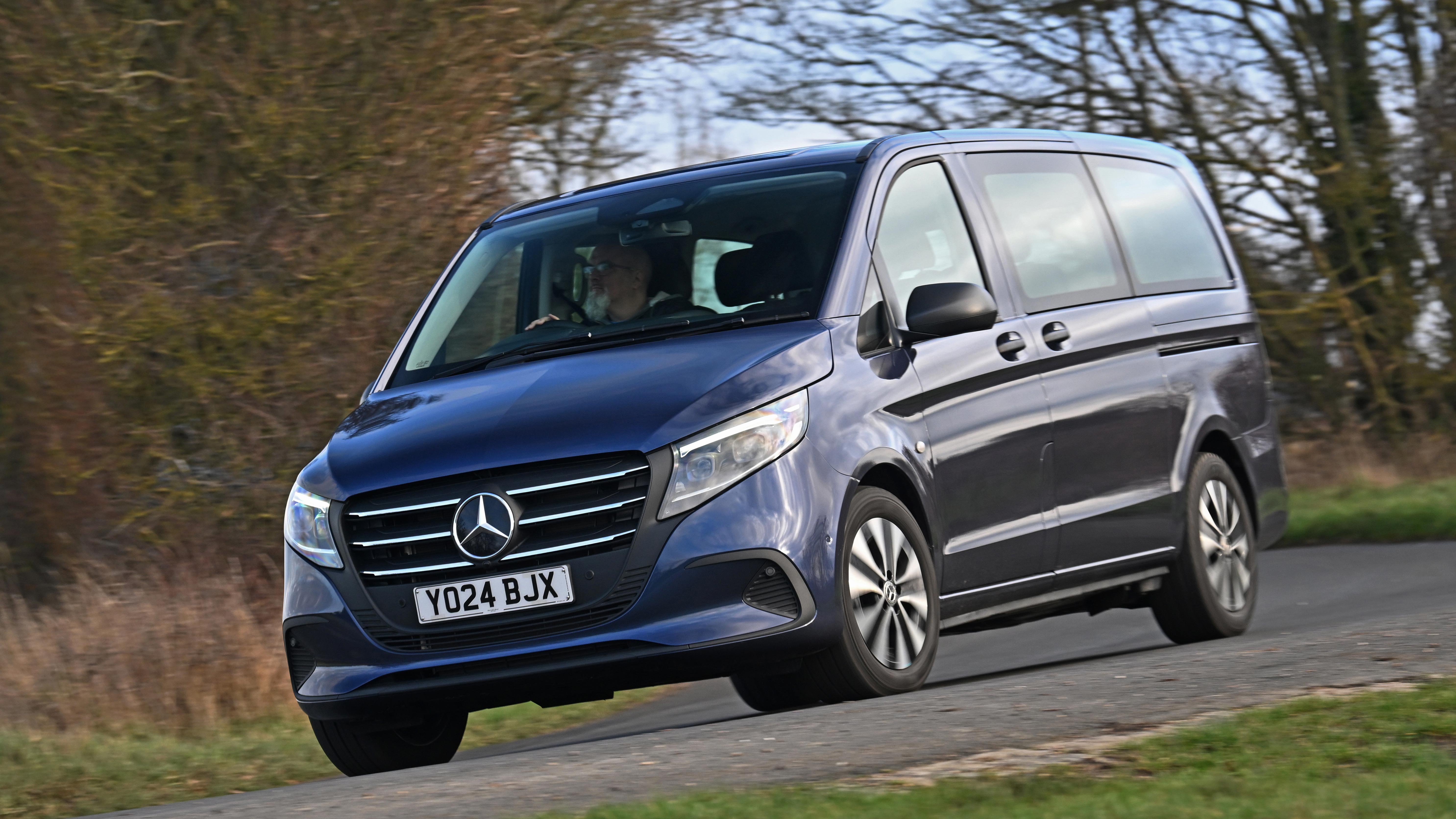 Mercedes Vito Tourer - front action