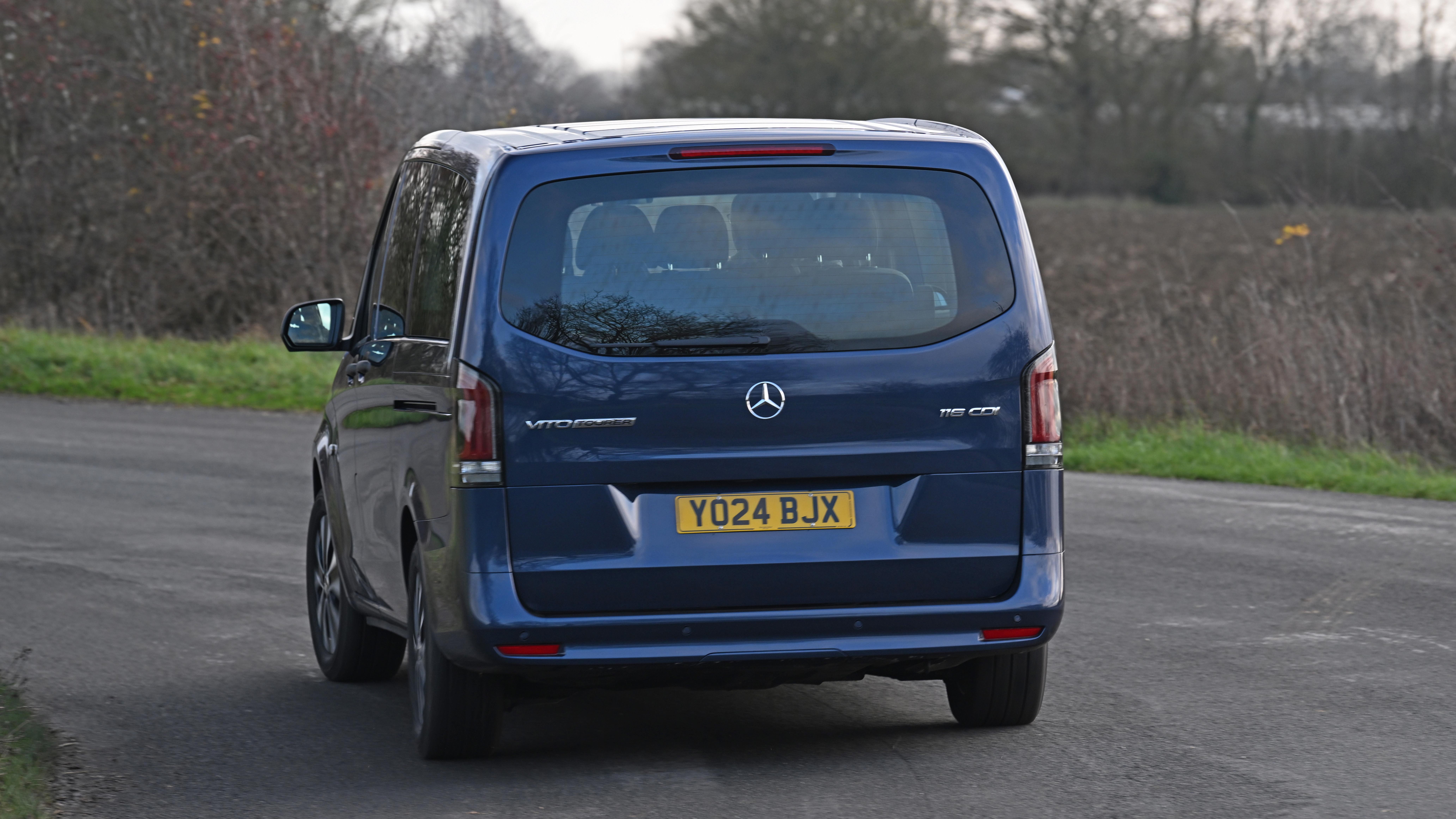 Mercedes Vito Tourer - rear action
