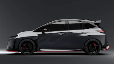 Nissan Aura Nismo RS Concept - studio side profile