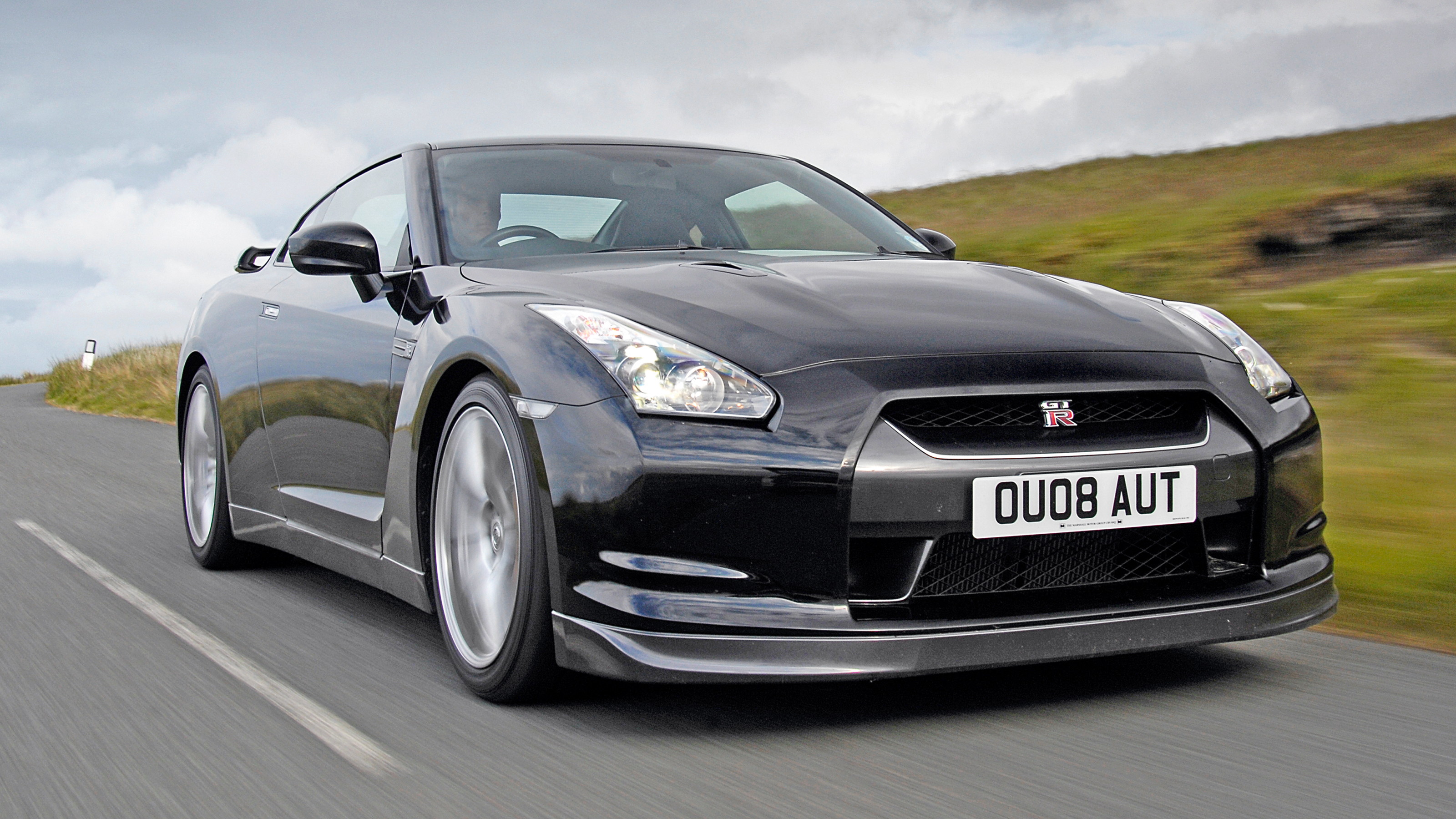 Nissan GT-R
