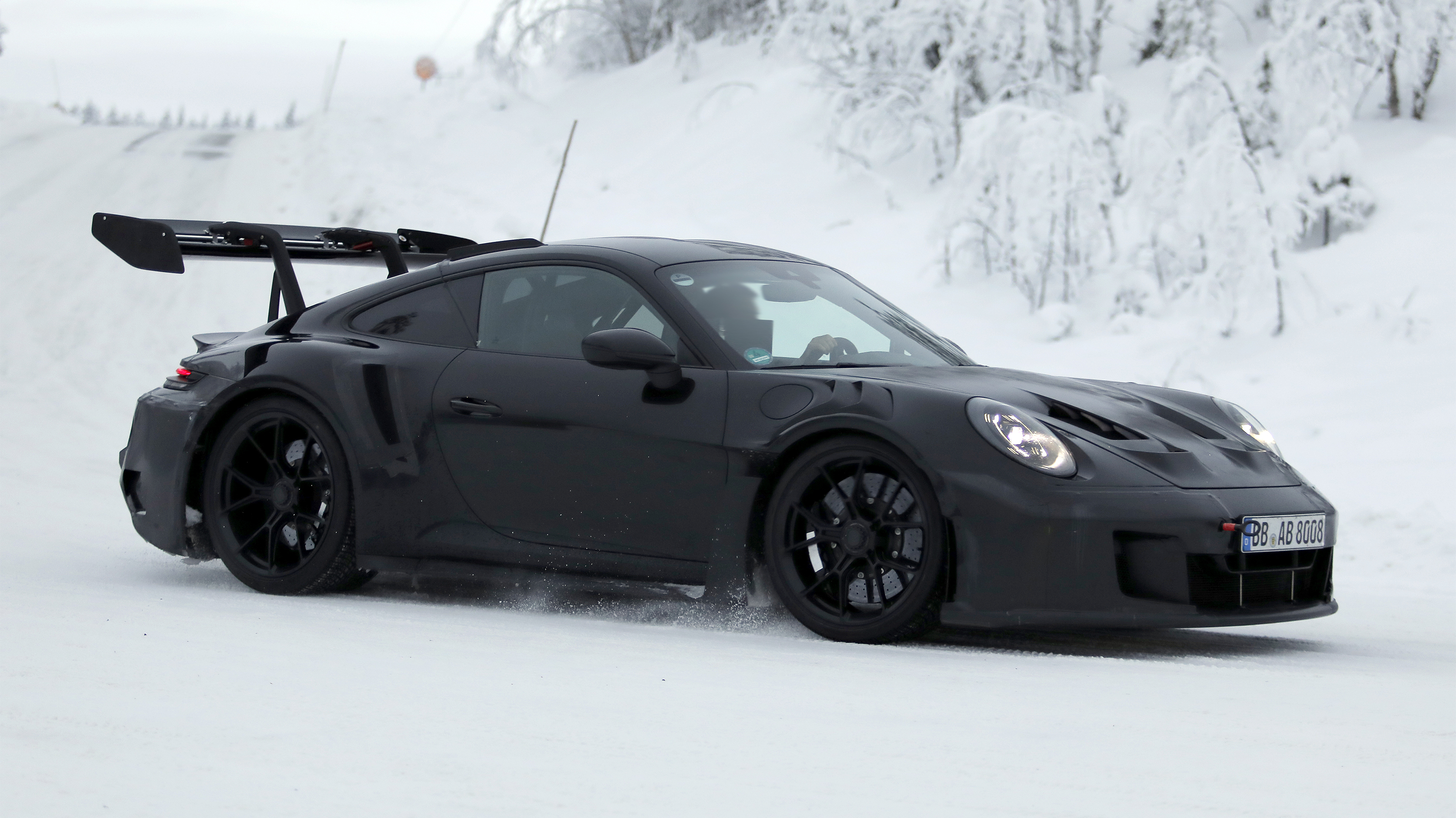 Porsche 911 GT3 RS - front angled