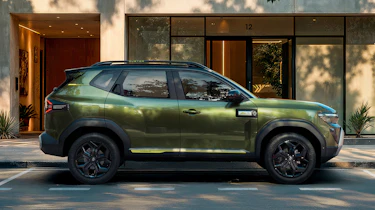 Renault Duster - side