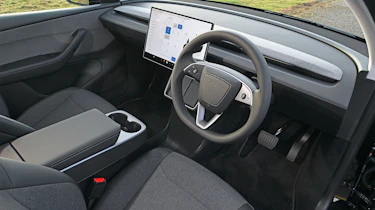 Tesla Model Y - dashboard