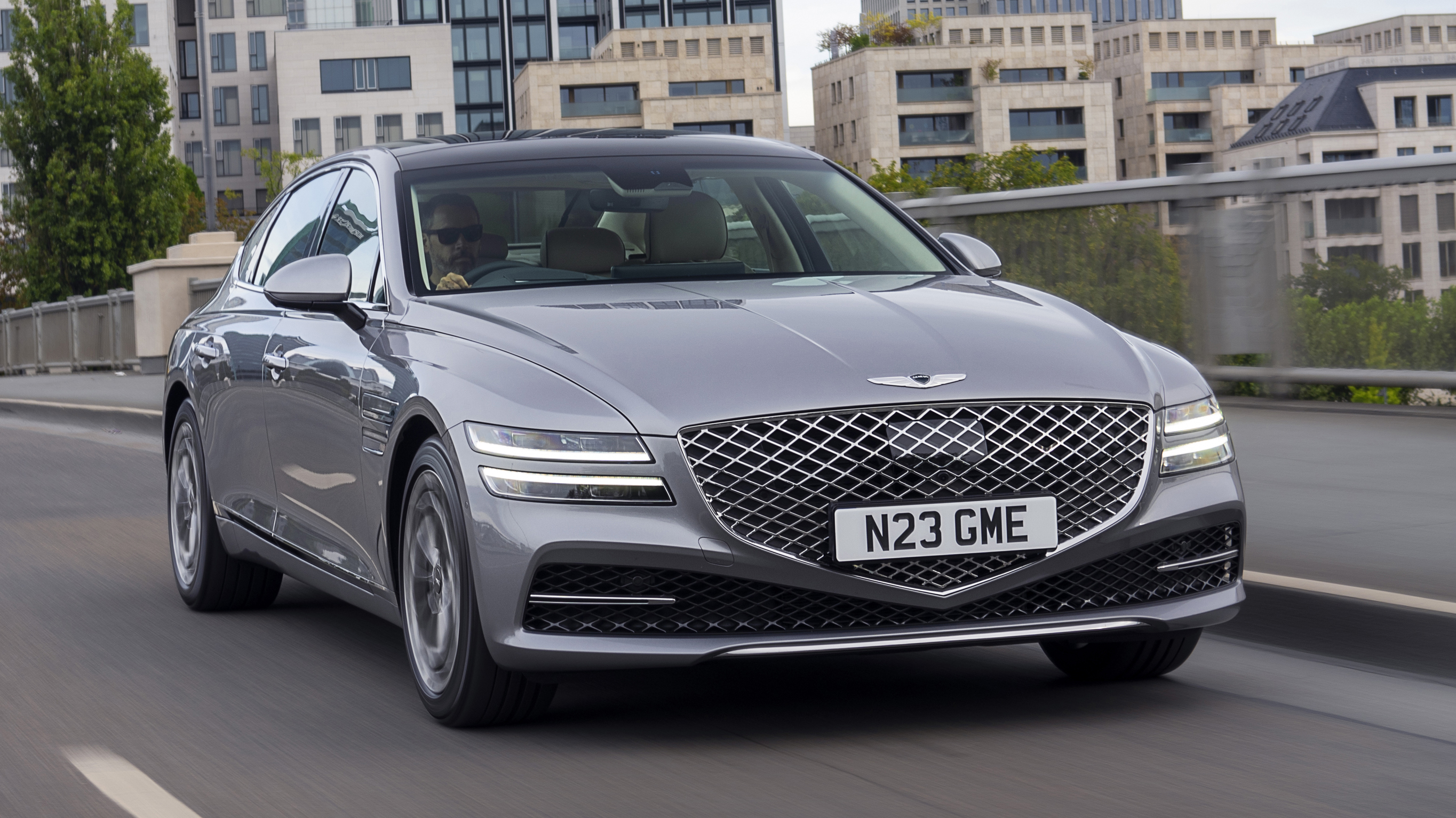 Genesis G80 - front tracking 
