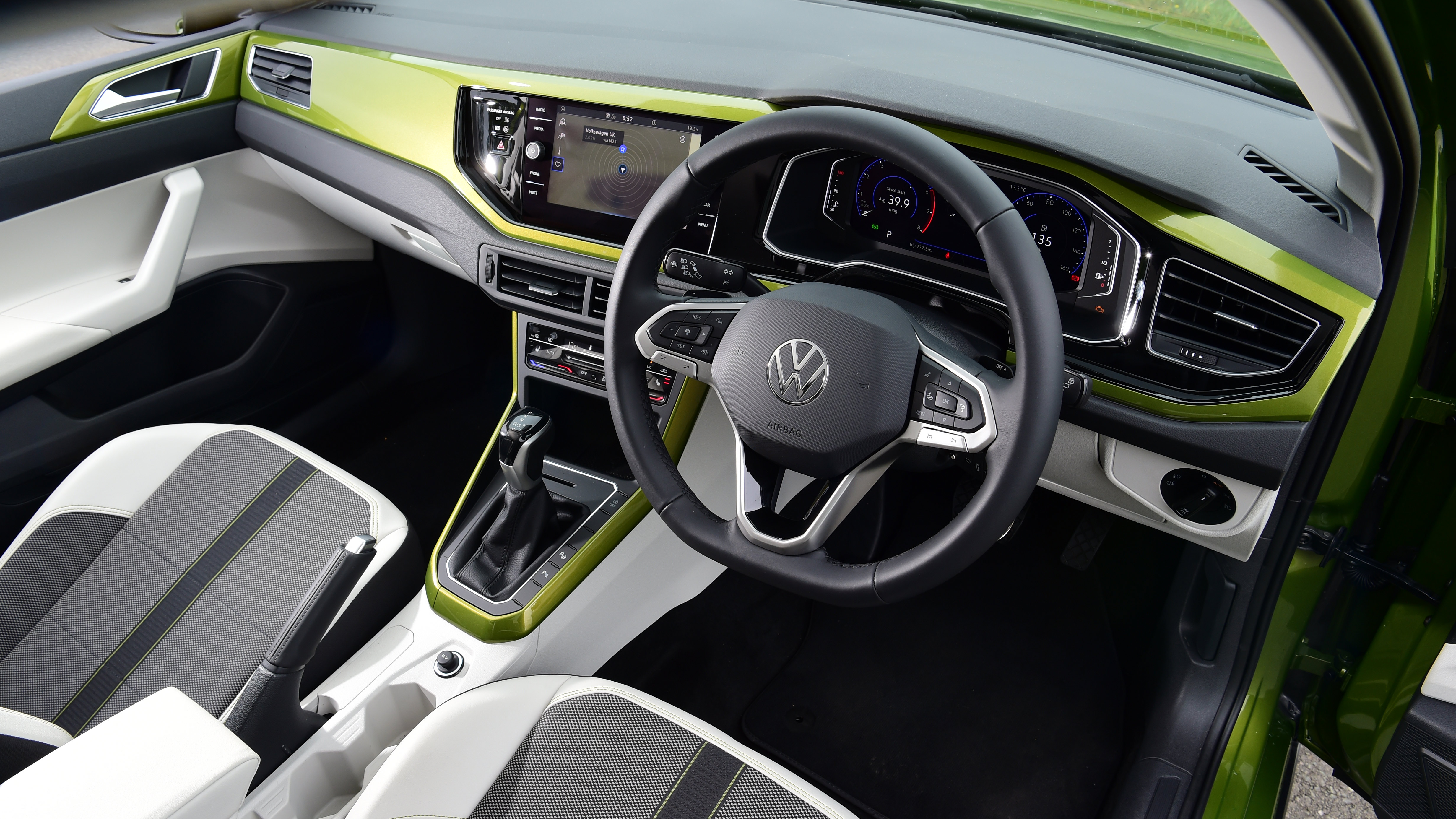 Used Volkswagen Taigo - cabin