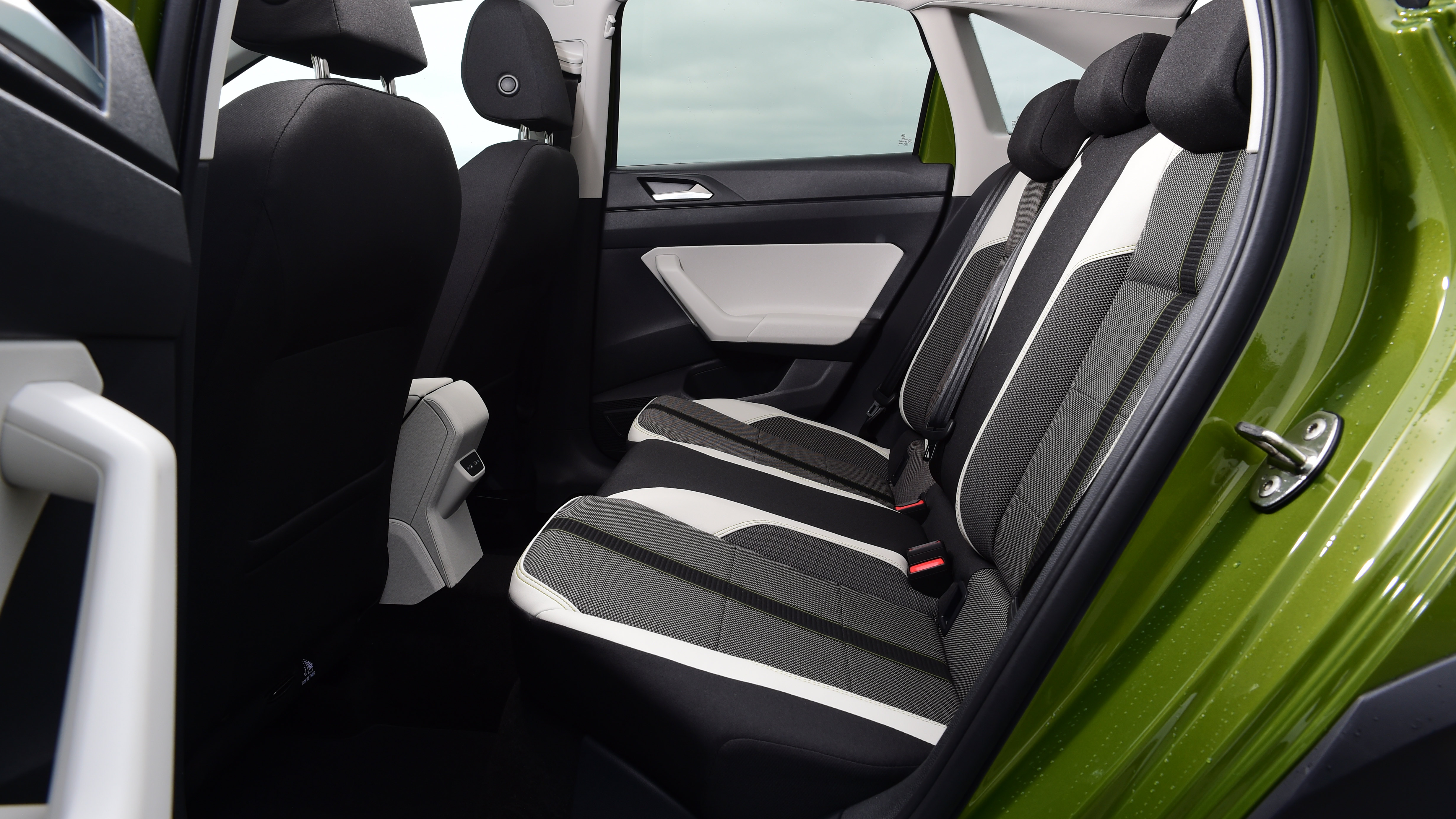 Used Volkswagen Taigo - rear seats