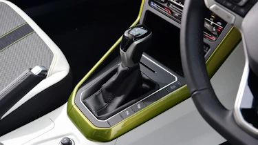 Used Volkswagen Taigo - transmission