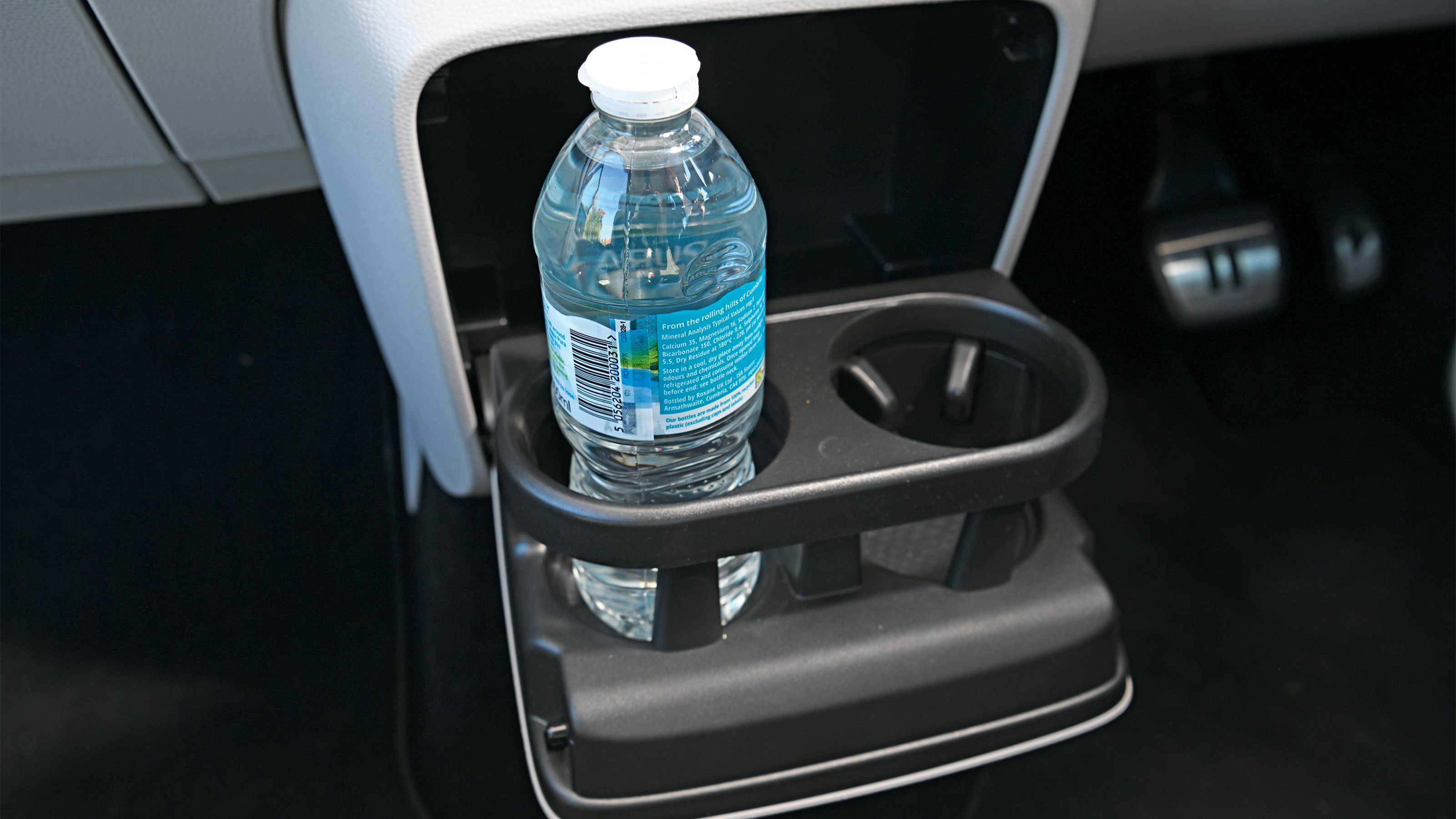 VW ID. Buzz LWB - cup holder