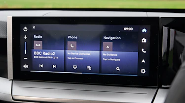 Vauxhall Frontera - infotainment